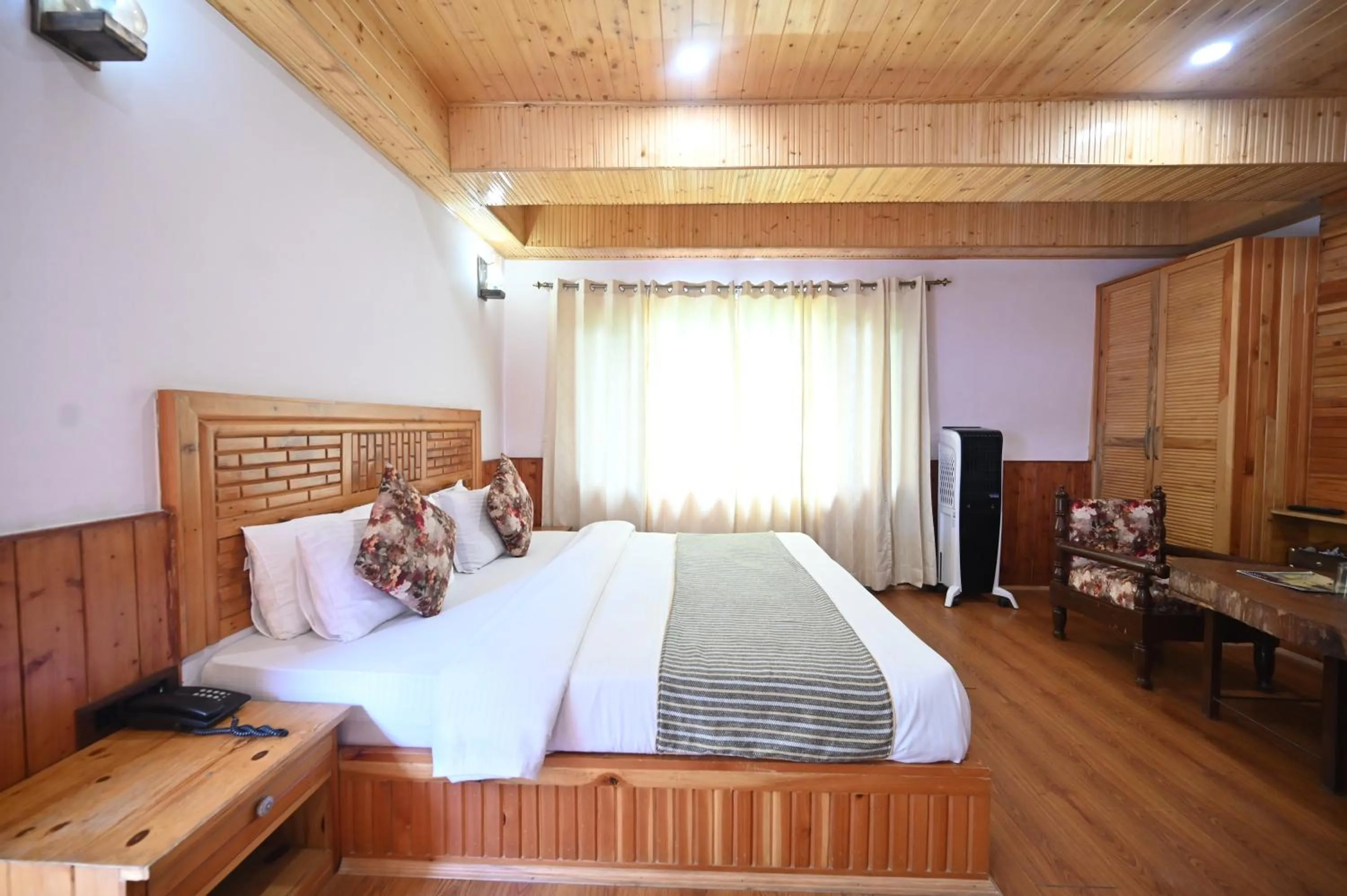 Double Room with Mountain View in The Hillside