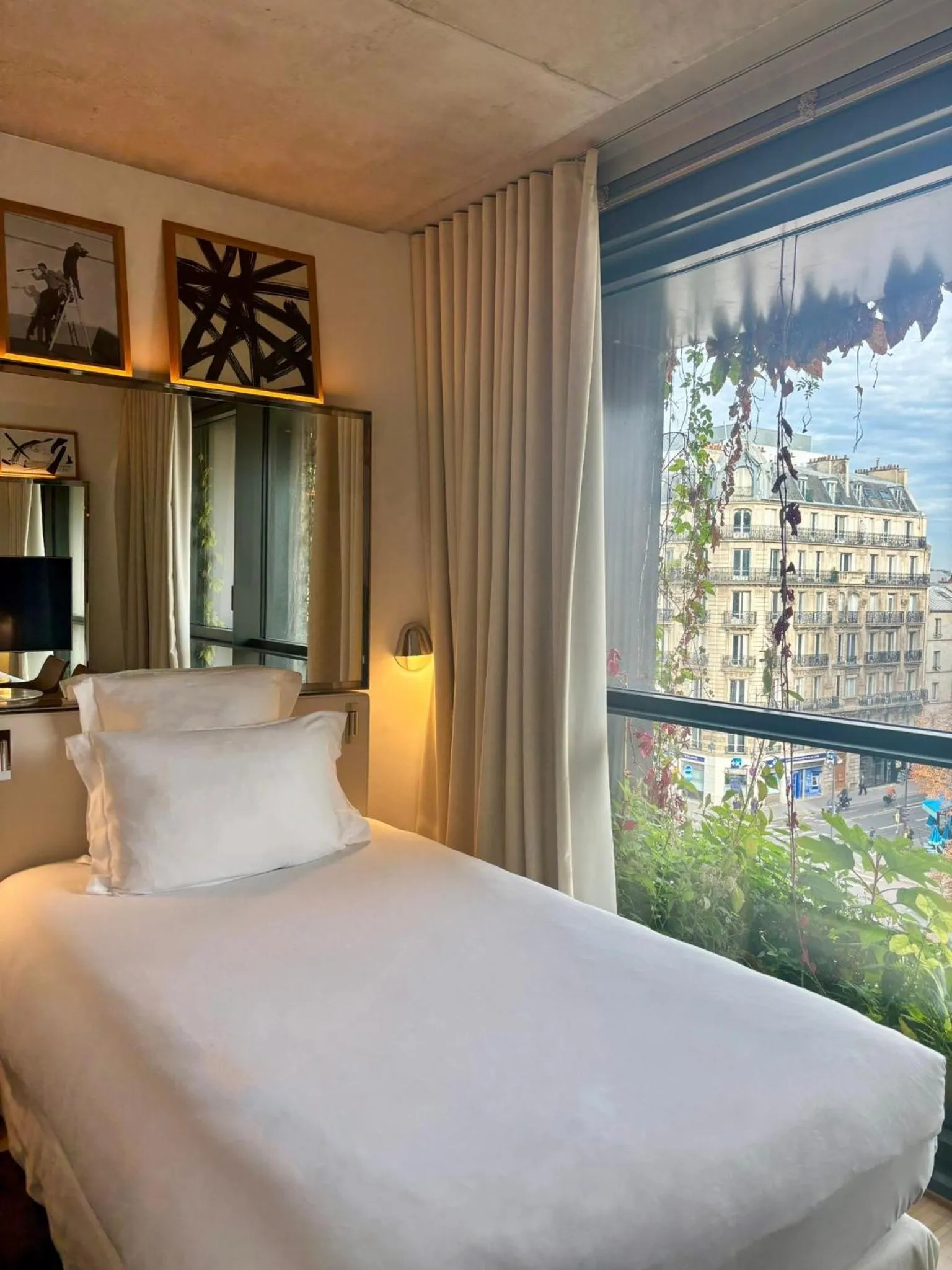 Single Room in Villa M