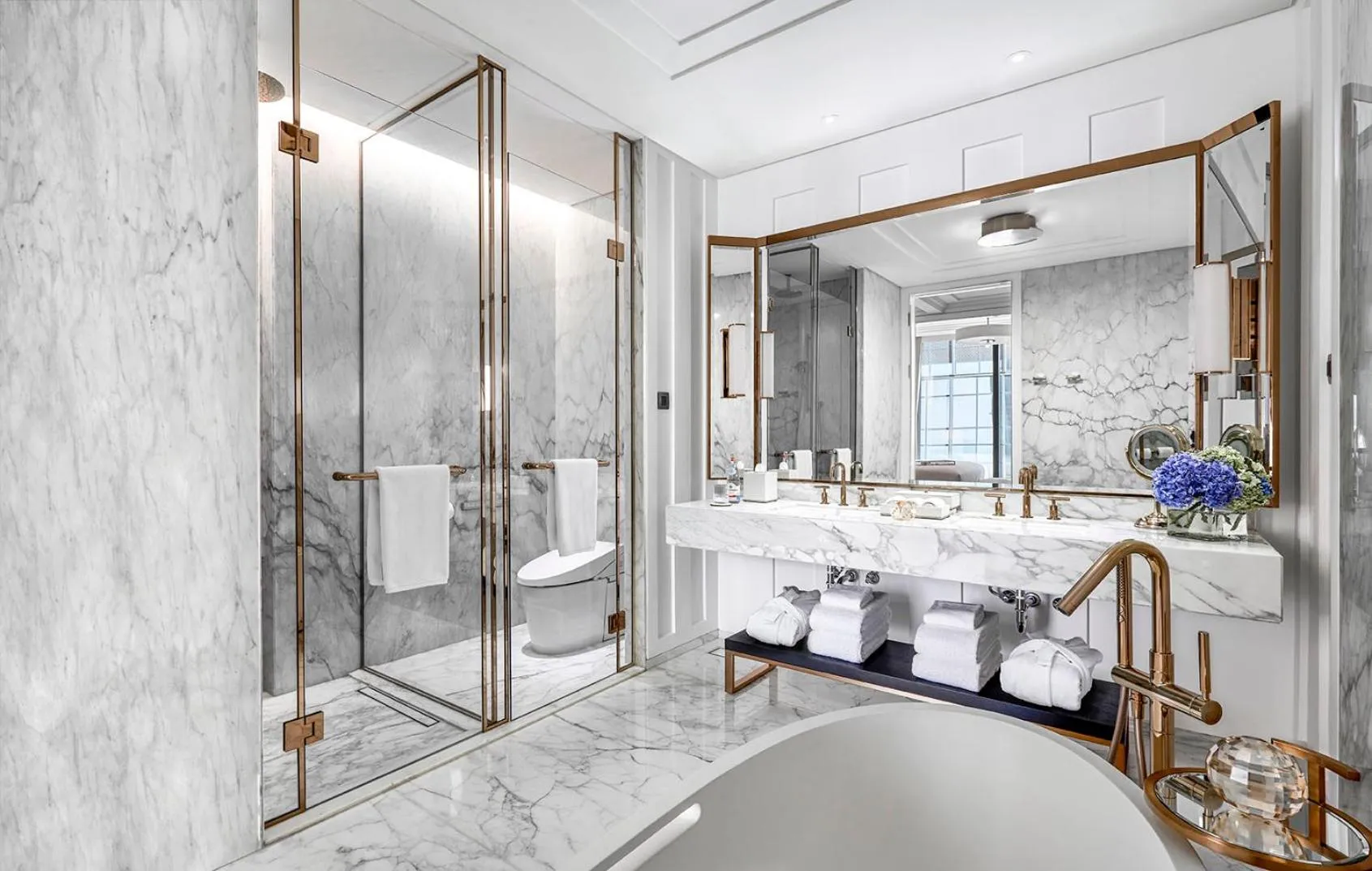 Deluxe Cityscape Twin Room in The Langham, Jakarta