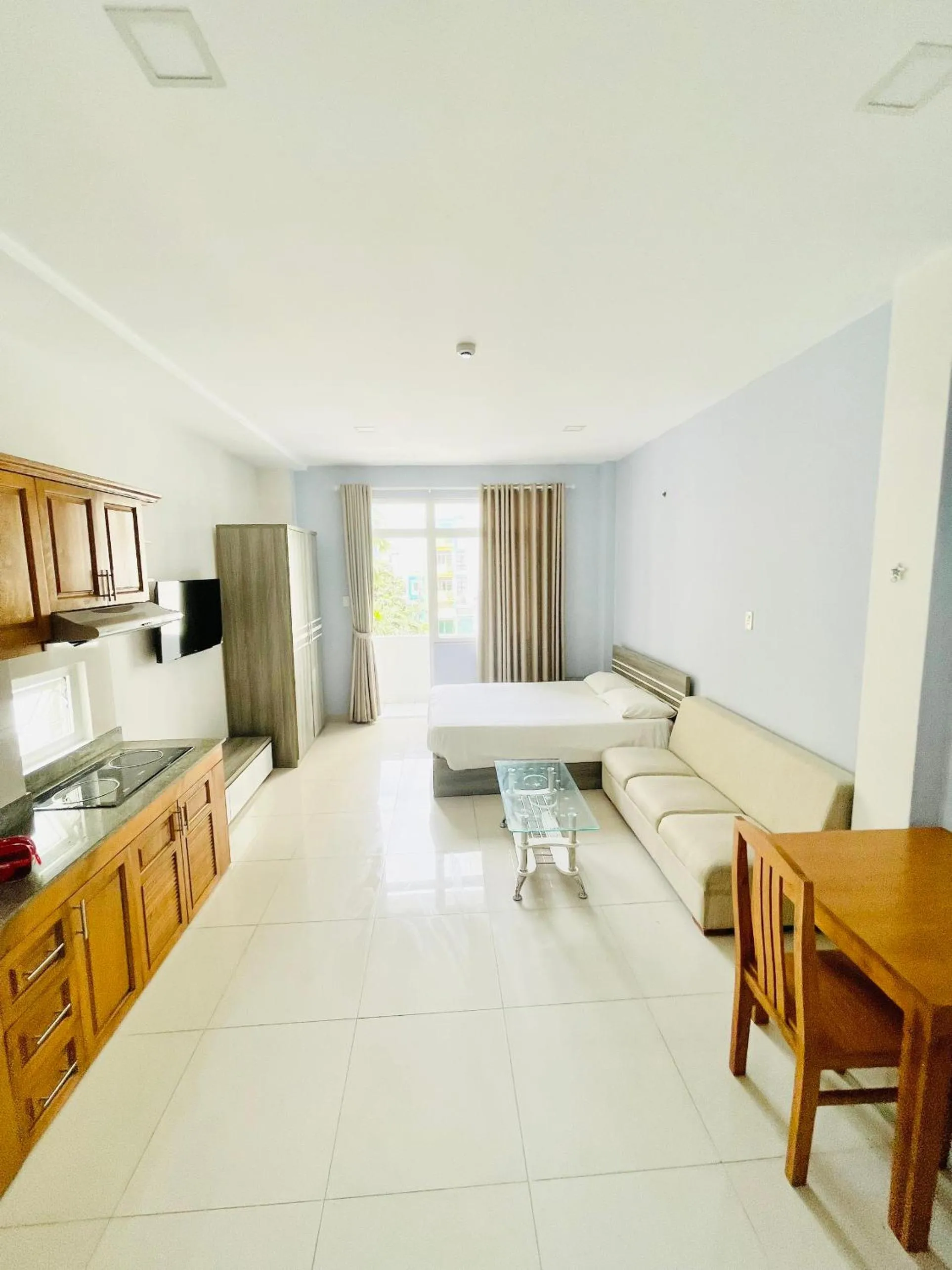 One-Bedroom Apartment in EMERALD APARTMENTS