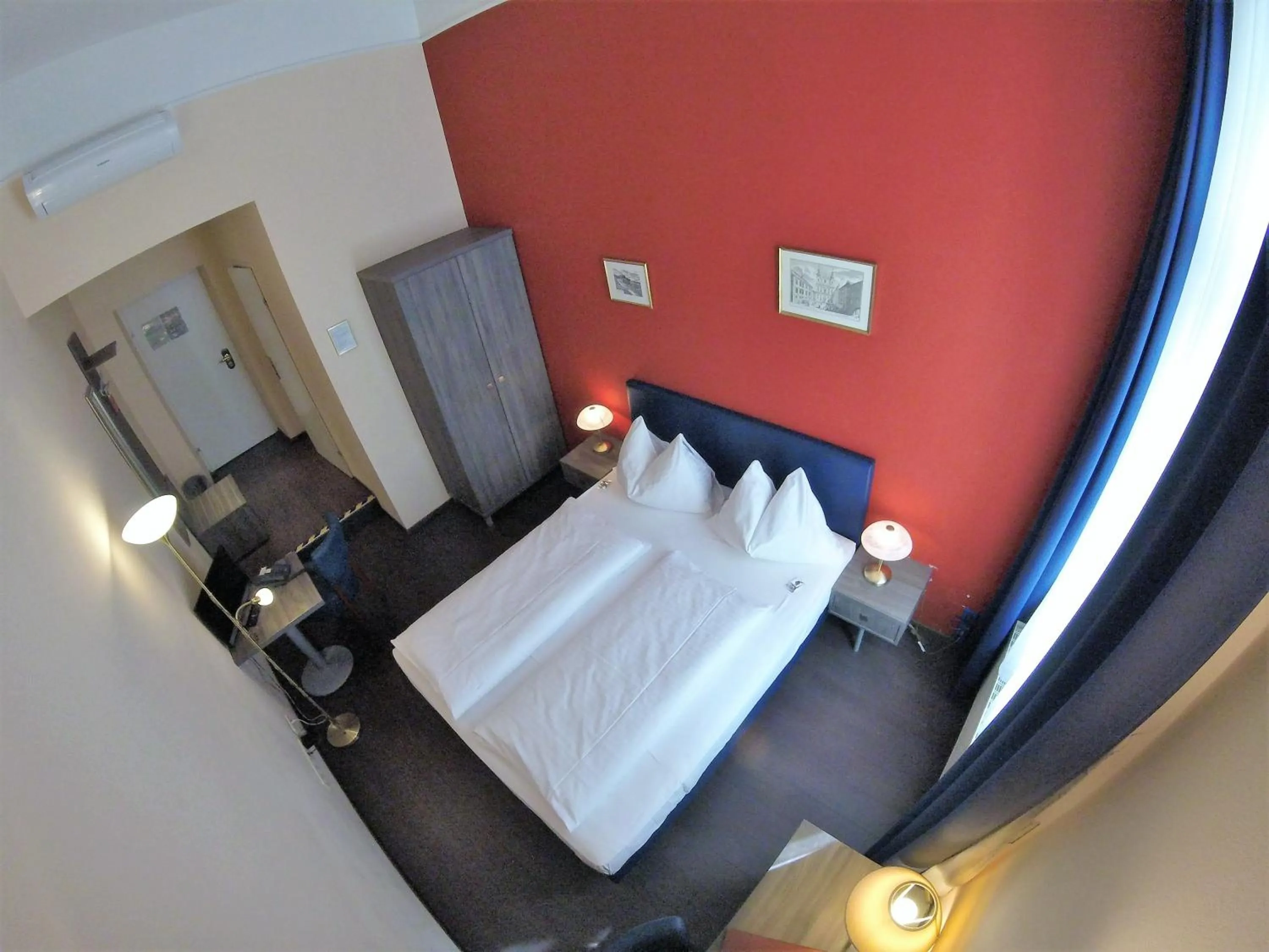 Economy Double Room in Hotel Pension Excellence