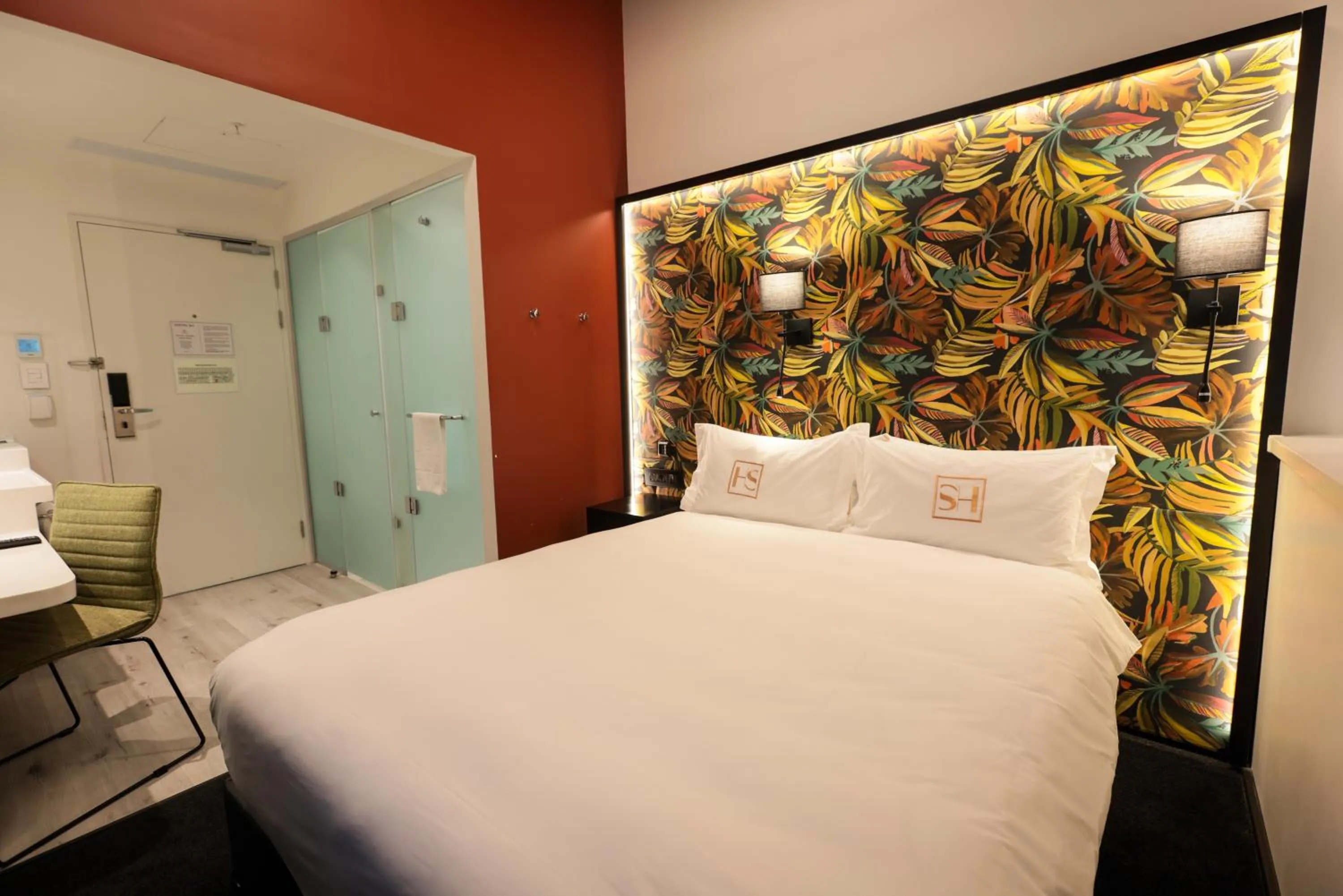 Double Room - single occupancy in Hotel Sky Cape Town