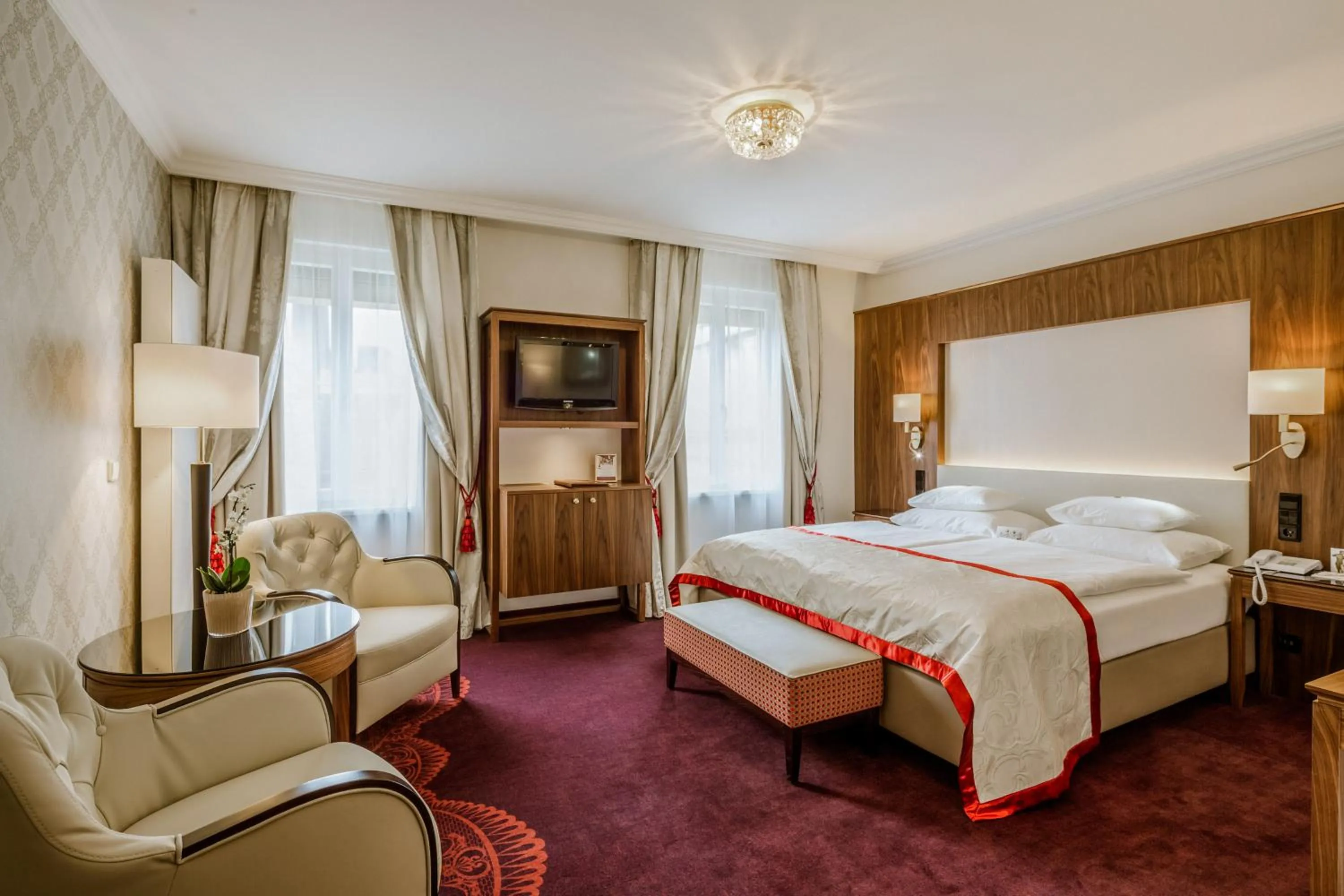 Superior Double Room - single occupancy in Hotel Stefanie - VIENNA'S OLDEST HOTEL