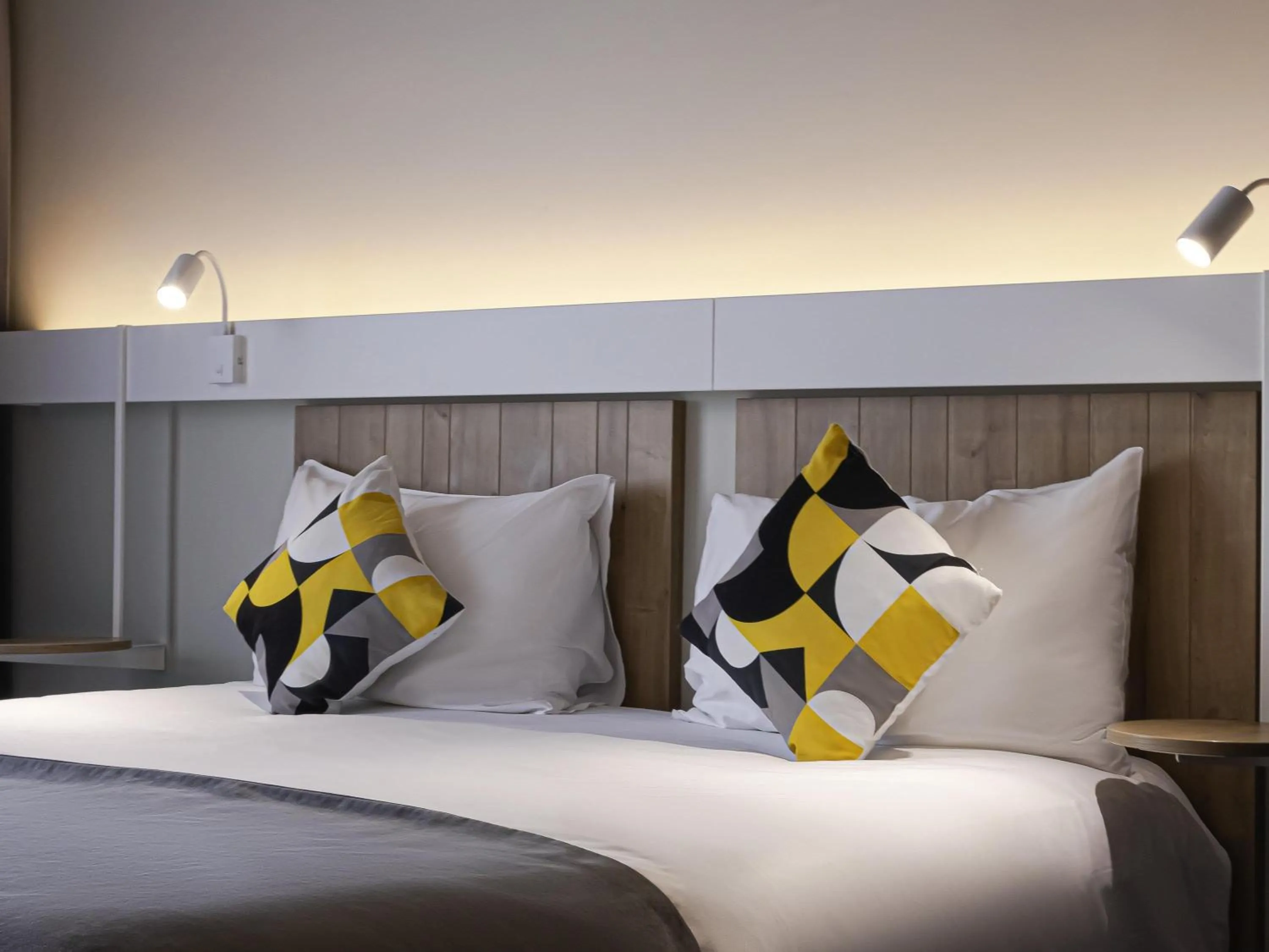 Superior Twin Room in ibis Bucharest Politehnica