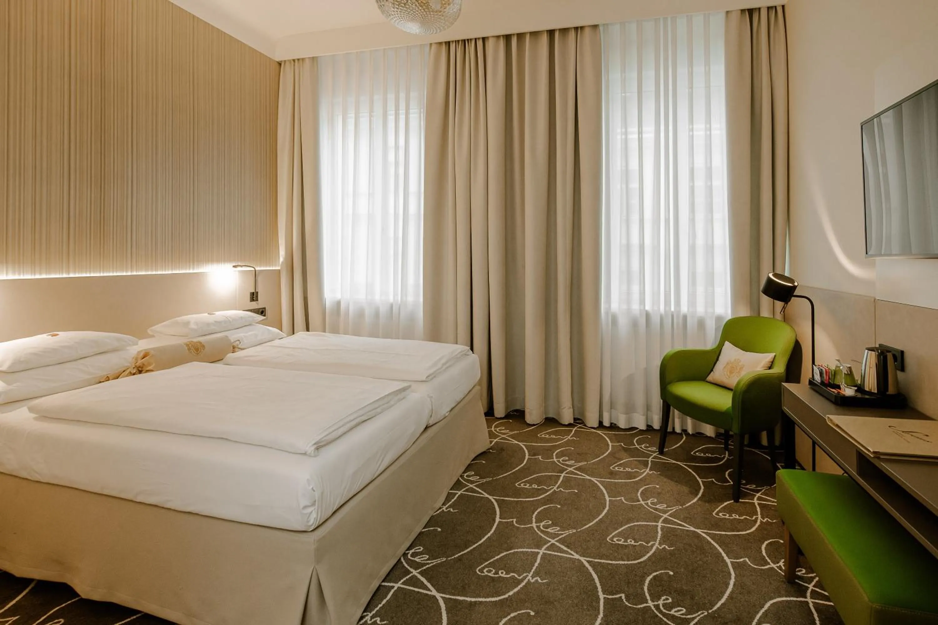 Superior Double Room in Hotel Erzherzog Rainer