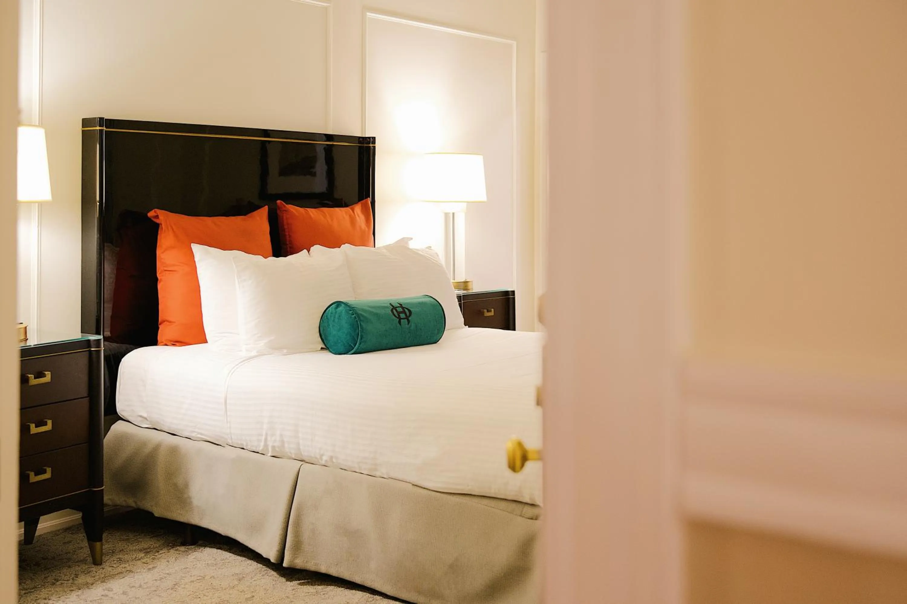 Standard Queen Room in The Oxford Hotel