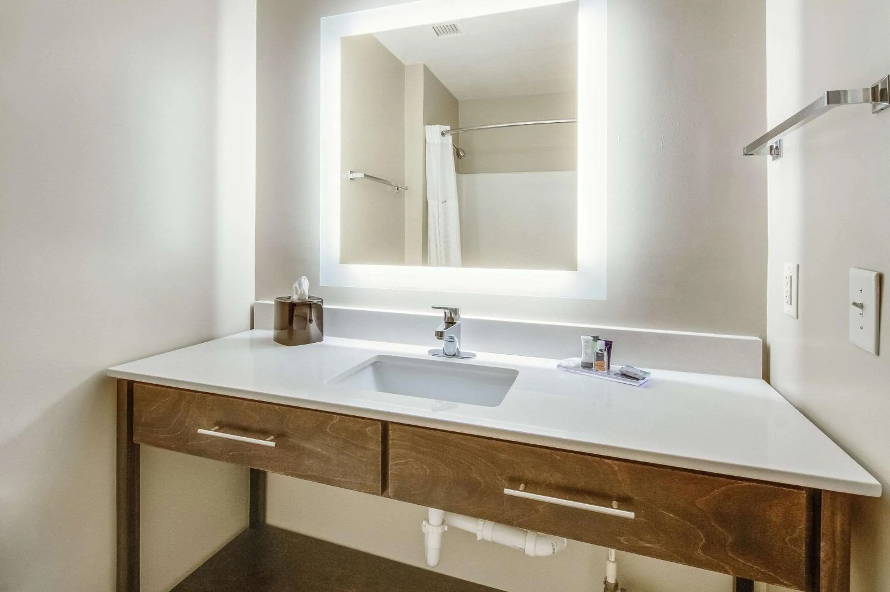 Efficiency King Suite - Disability Access Non Smoking in MainStay Suites Columbus near Fort Benning