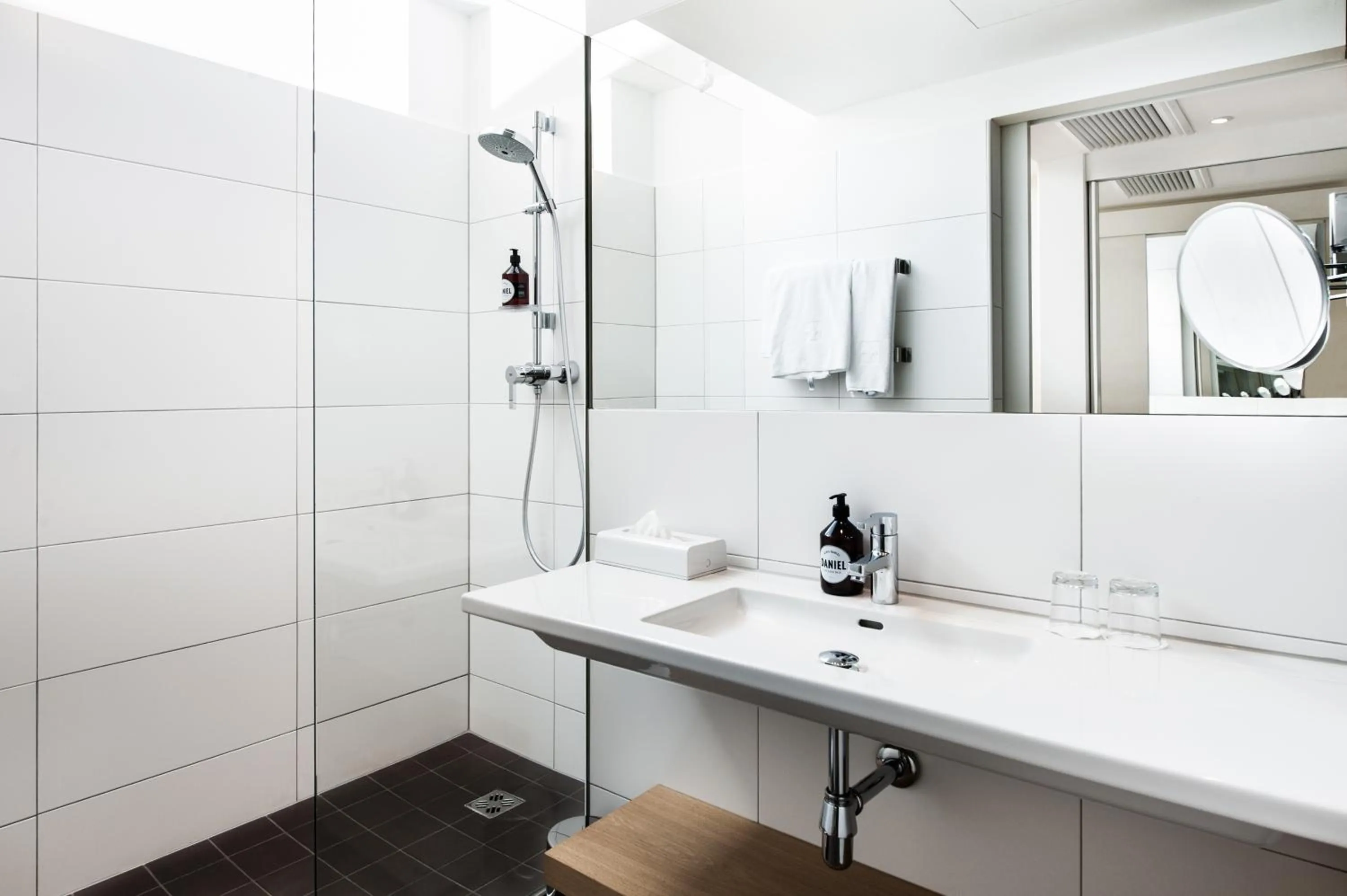 Deluxe Double Room with Balcony in Hotel Weitzer Graz - Centre of Graz