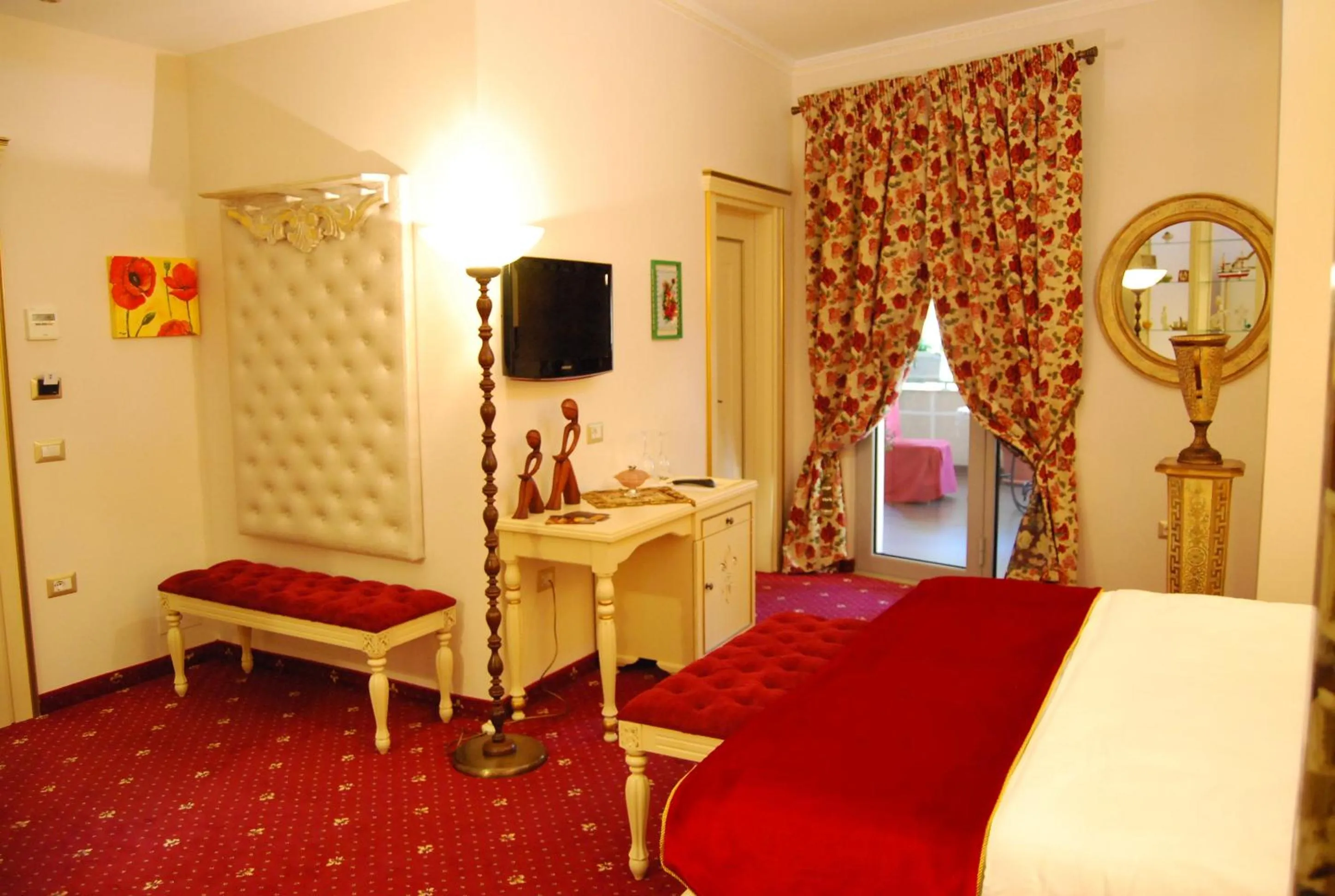 Comfort Double Room with Terrace in 2 KITARRAT Boutique Hotel & SPA