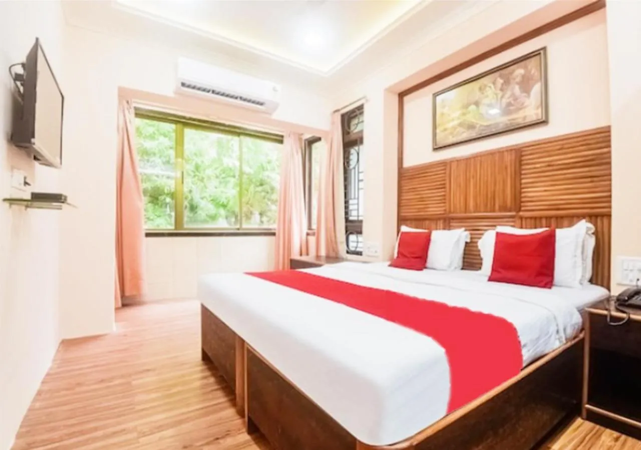 Superior Double Room - single occupancy in Hotel Subhash- Andheri