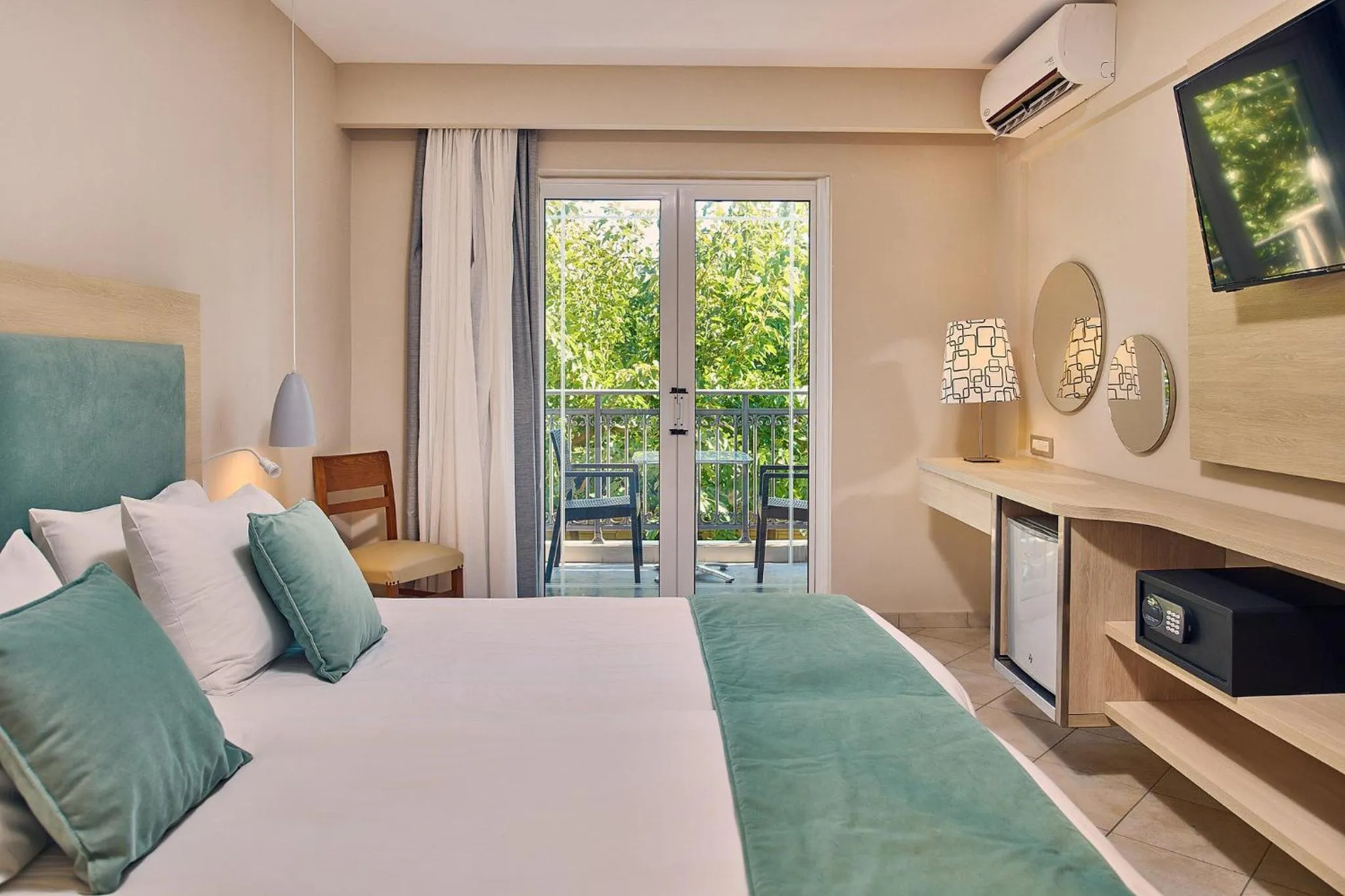 Upper Floor Room with Garden View in Tsilivi Beach Hotel Zakynthos