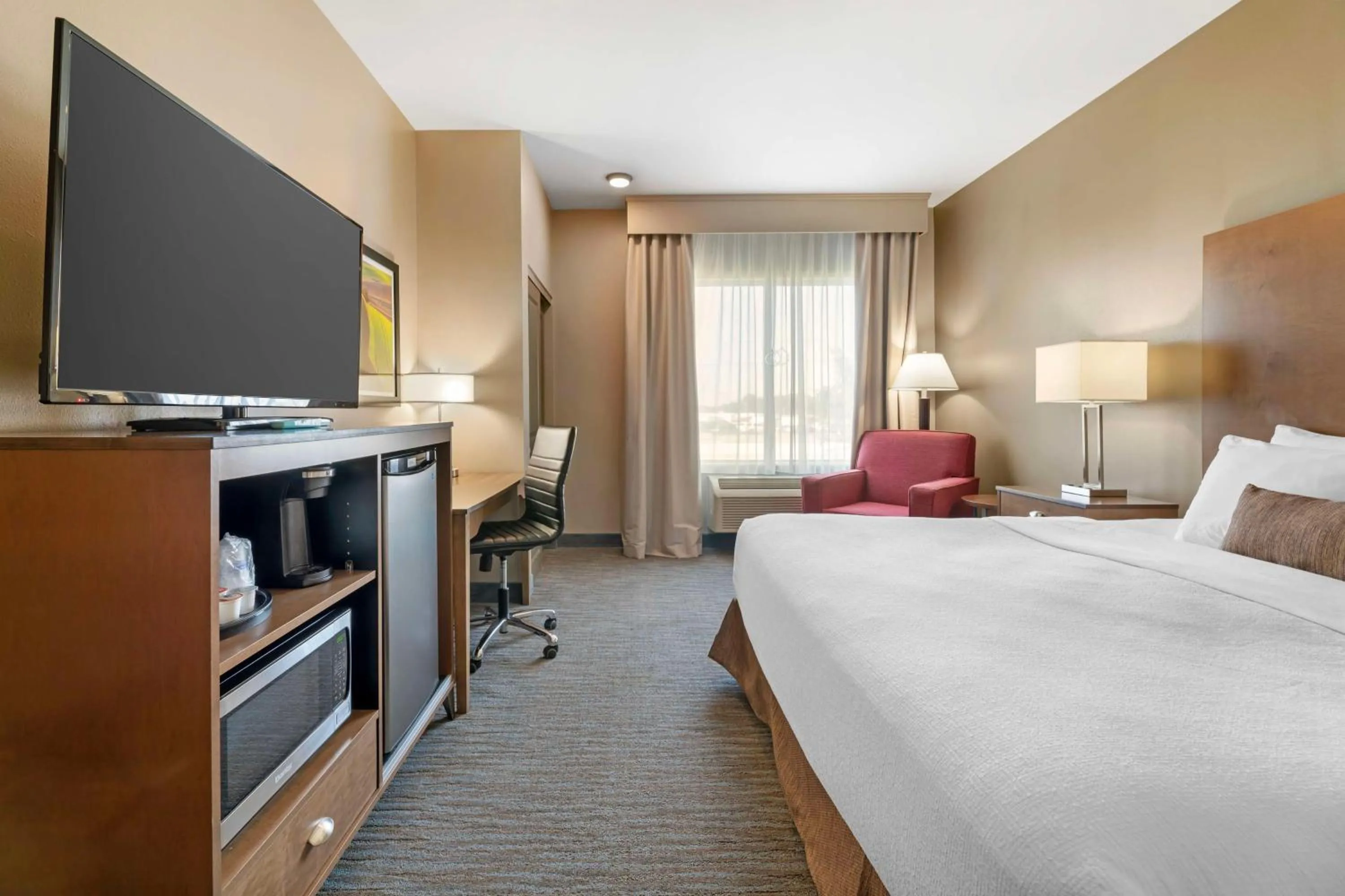 King Room - Disability Access - Poolside in Best Western Plus Jefferson