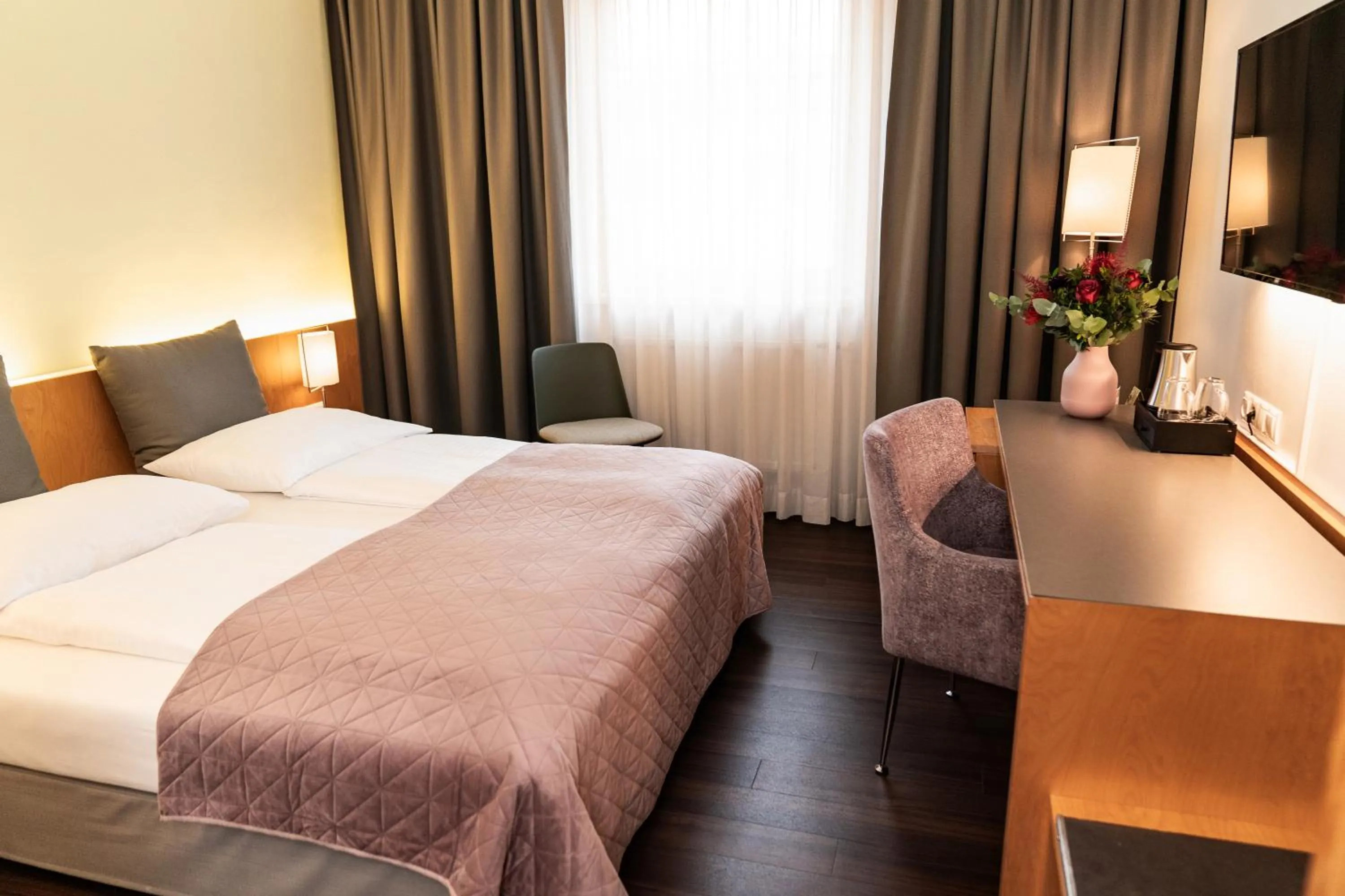 Standard Double Room - single occupancy in HEINhotel vienna airport