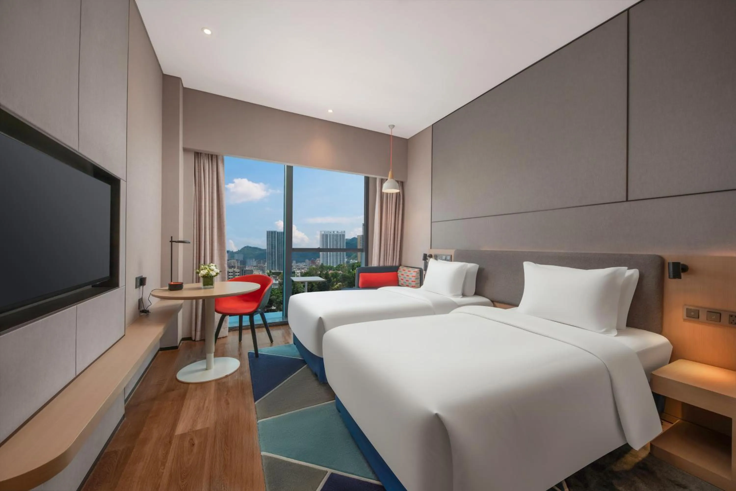 Standard Twin Room with City View in Holiday Inn Express Shenzhen Longhua by IHG