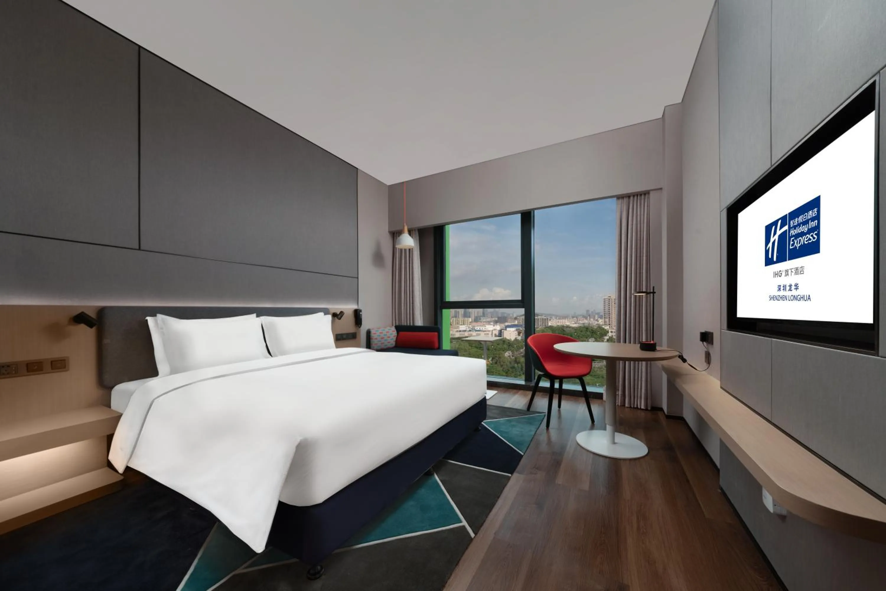 Standard King Room with City View in Holiday Inn Express Shenzhen Longhua by IHG