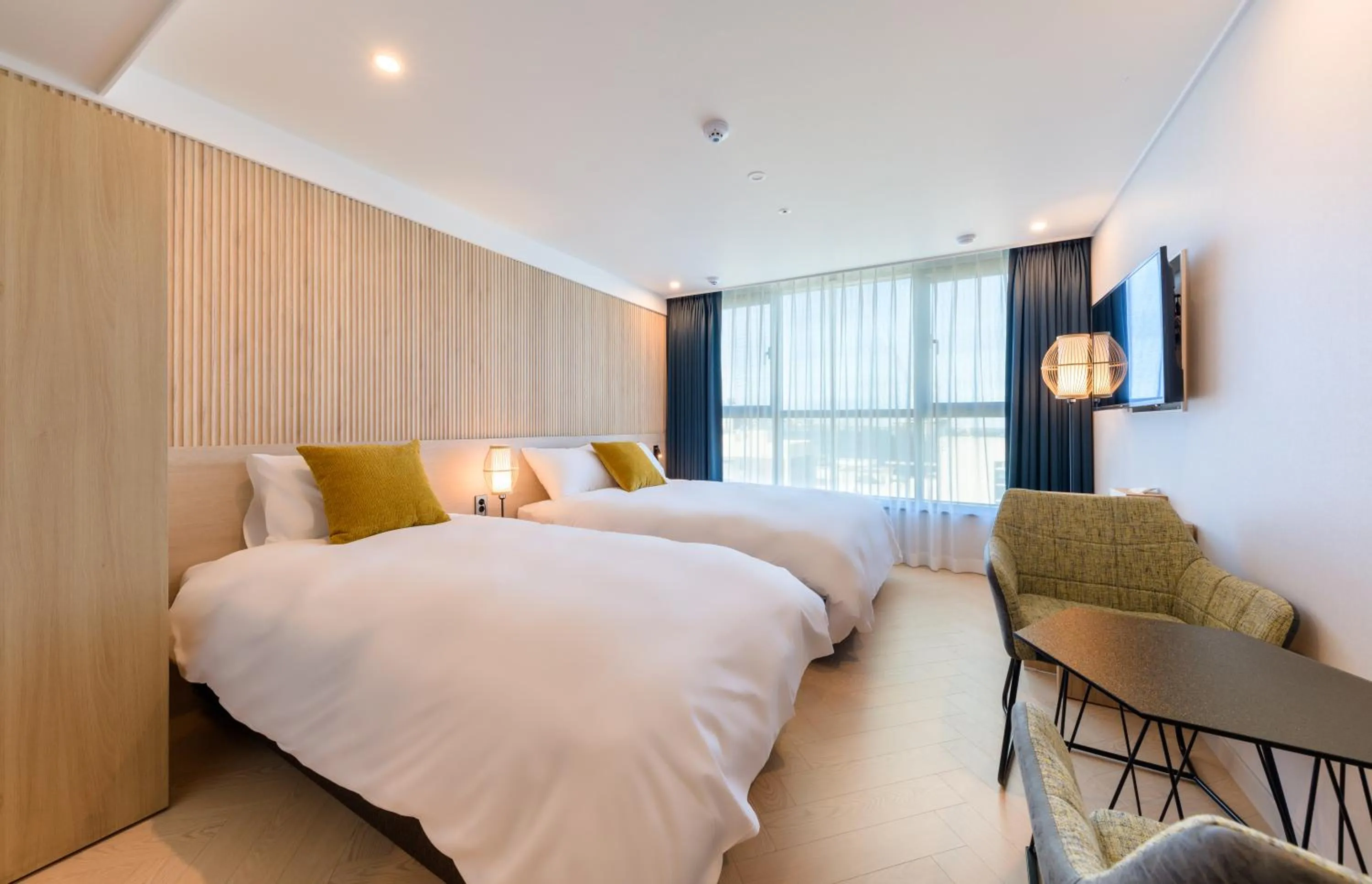 Twin Room with City View in Ventimo Hotel & Residence Jeju