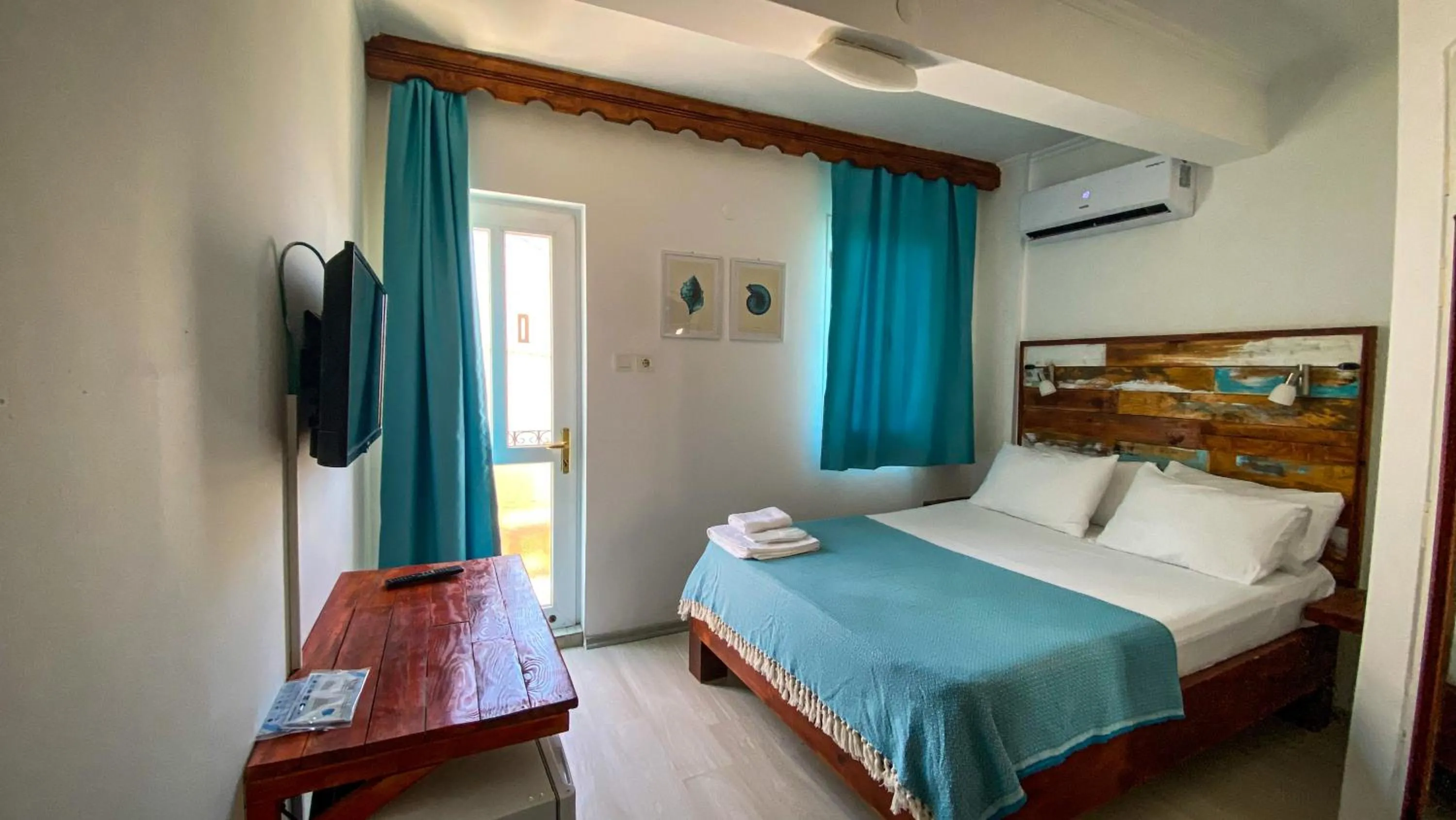 Deluxe Double Room with Balcony in merih butik hotel