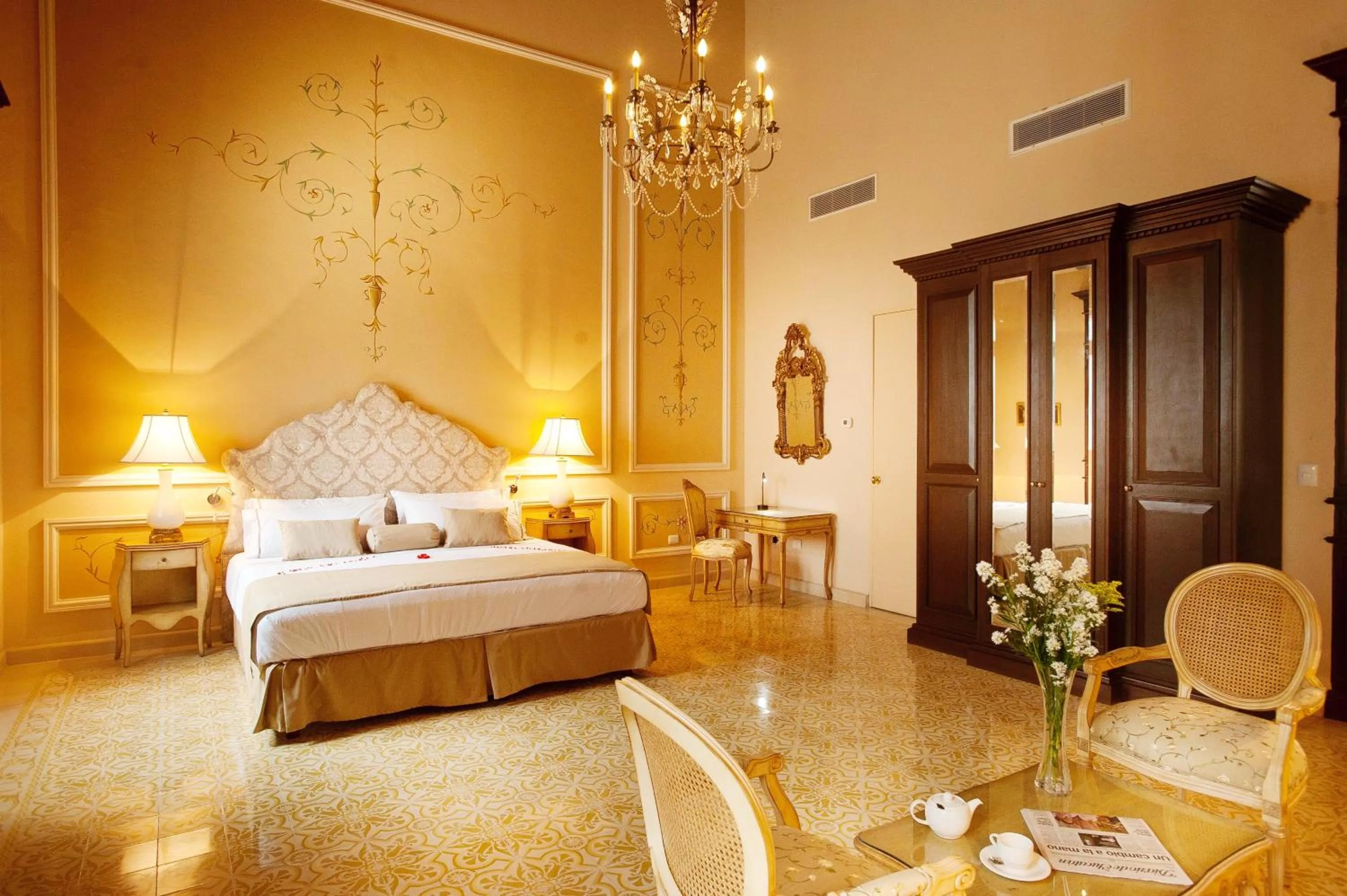 Suite in Mansión Mérida Boutique Hotel - Restaurant