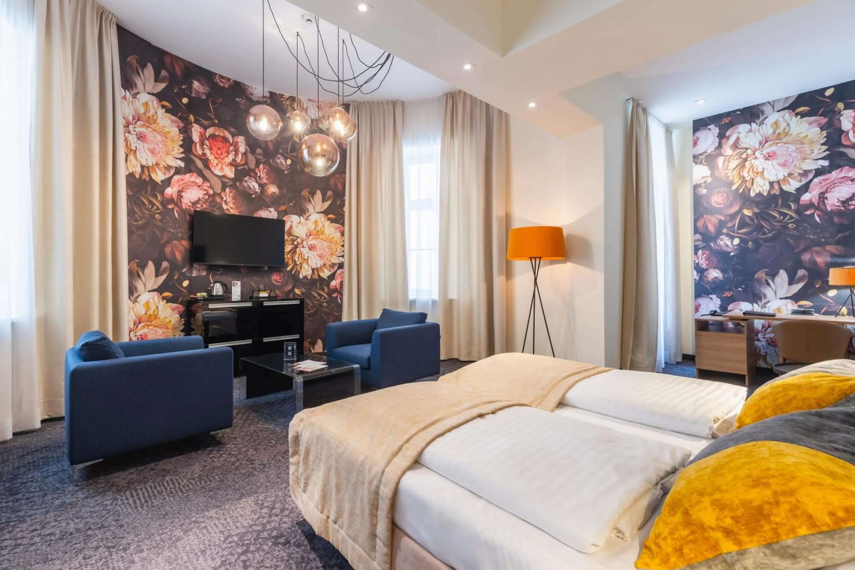 Junior Suite in HiLight Suites Hotel