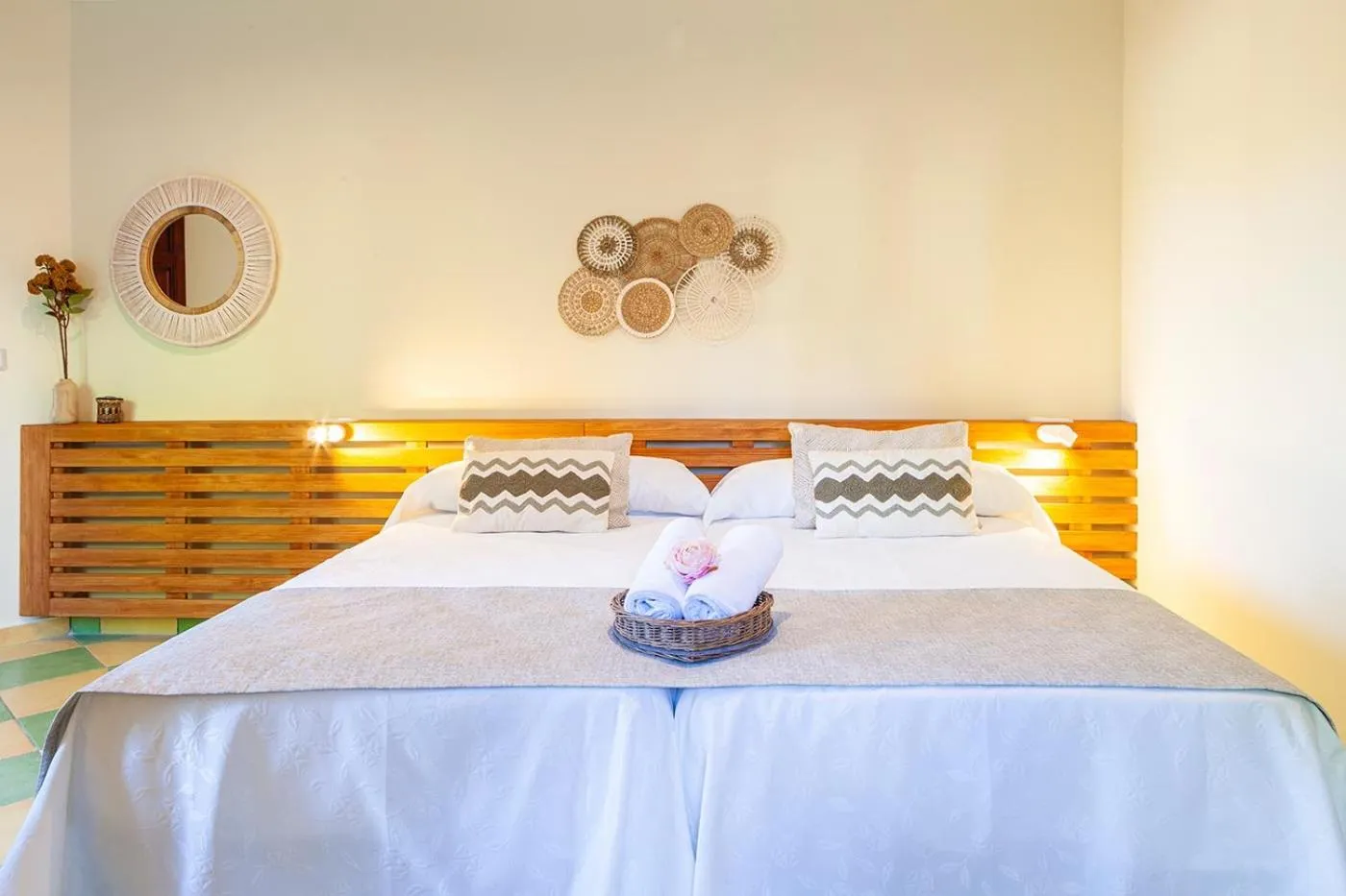 Superior Family Room - single occupancy in Hostal León Dormido