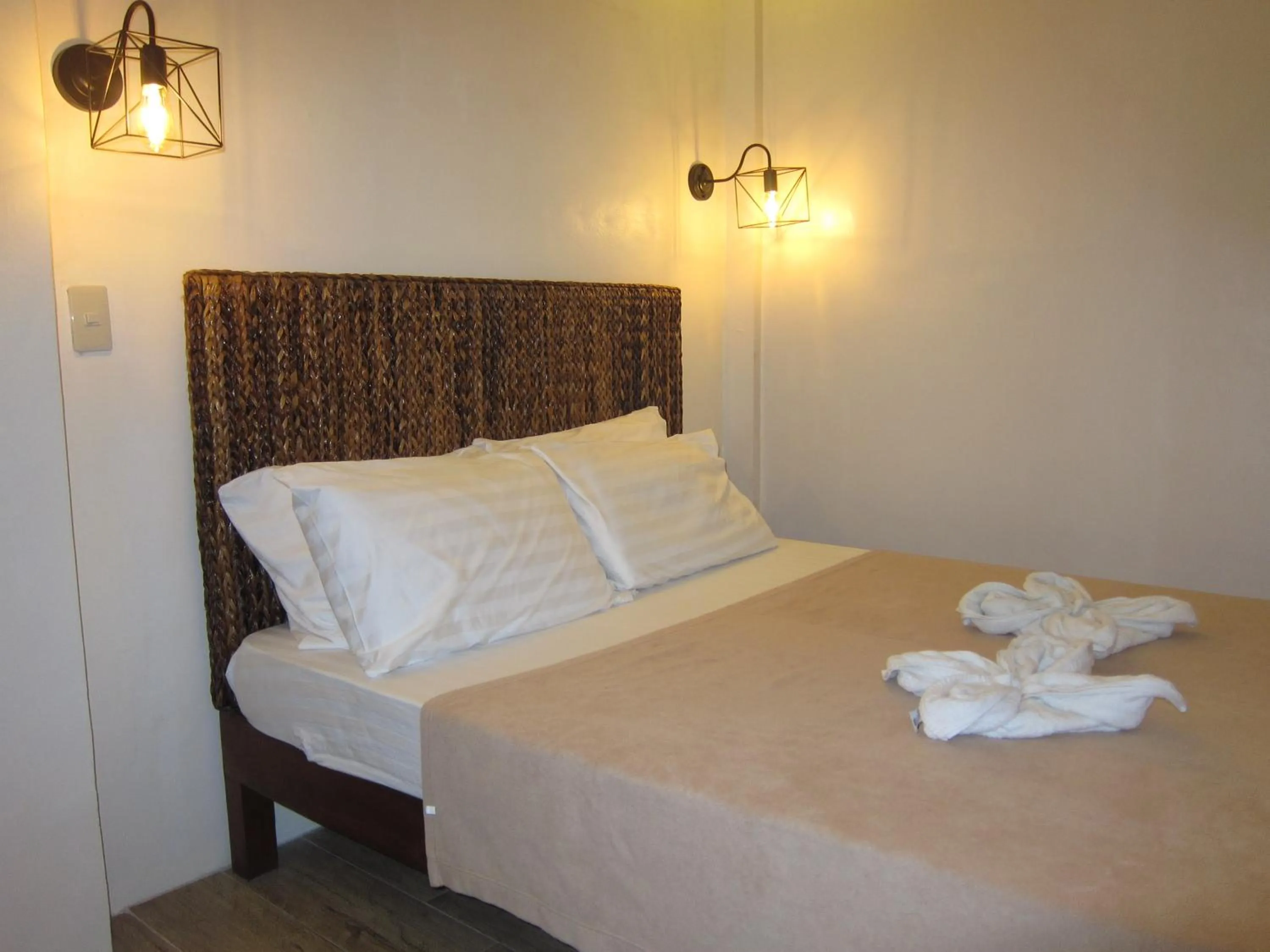 Budget Double Room - single occupancy in Thirdys Tourist Inn