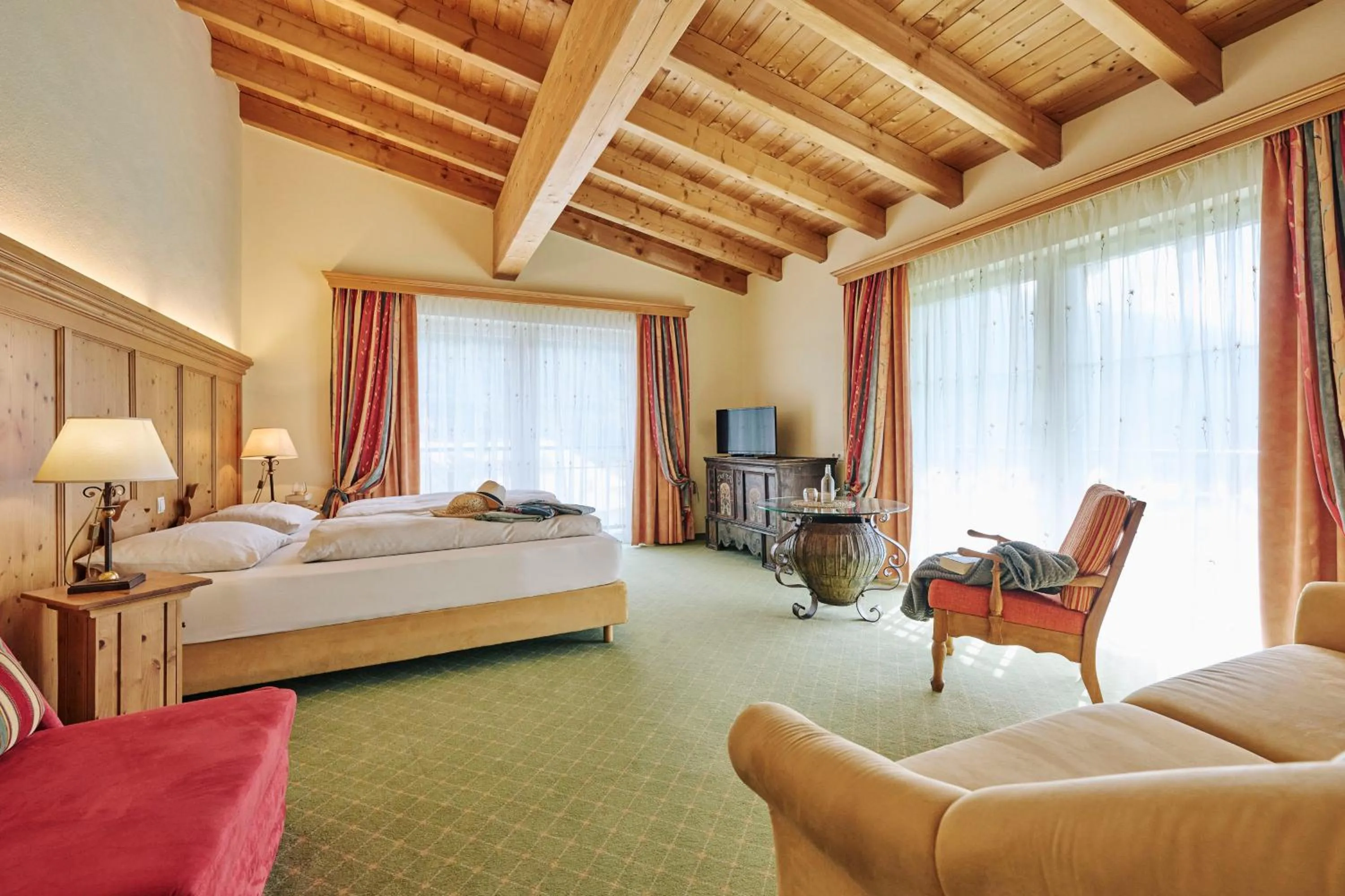 Room from 105 ft ² - single occupancy in Arlberg Stuben - das kleine, feine Hotel