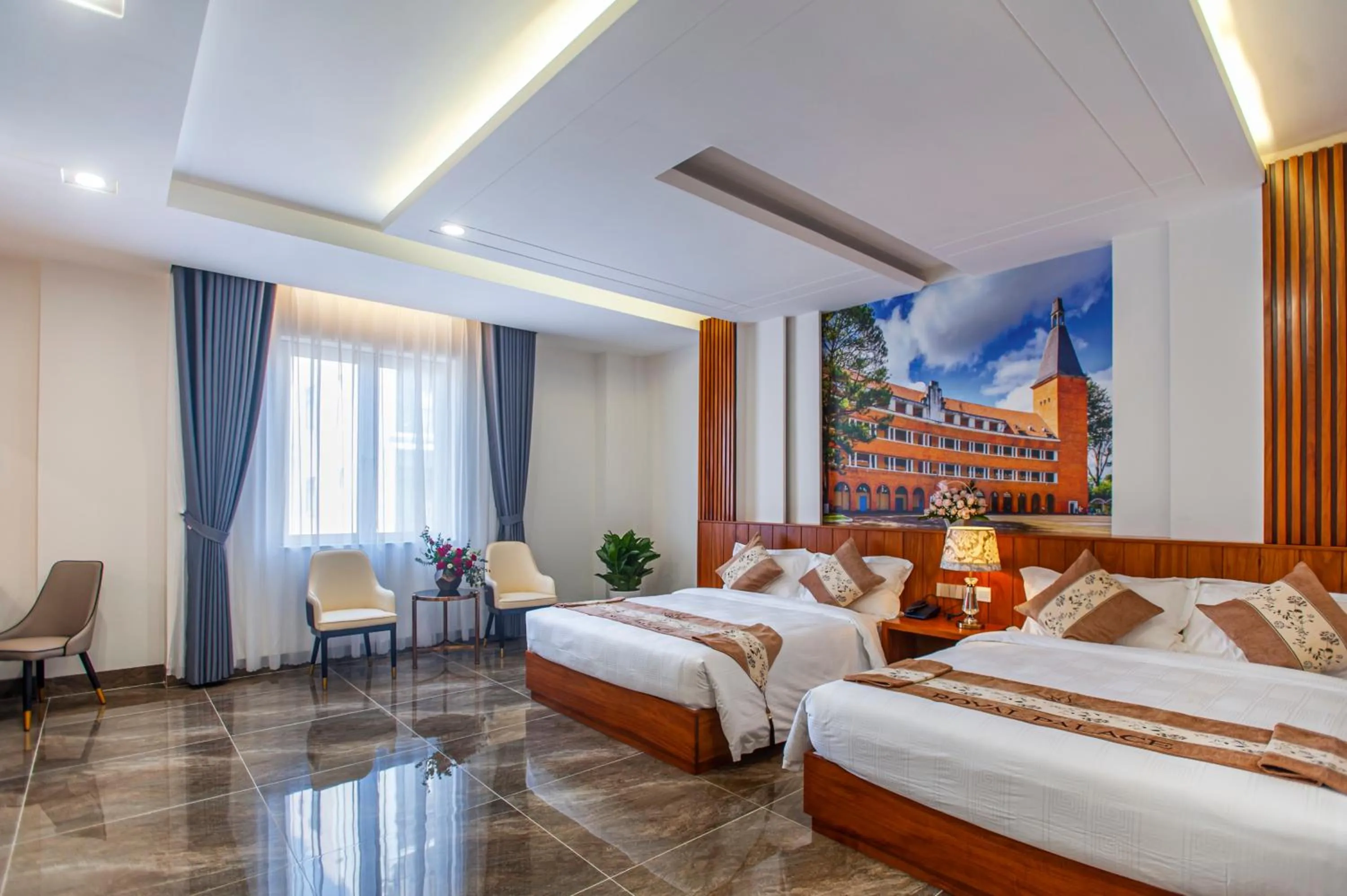 Large Double Room in Royal Palace