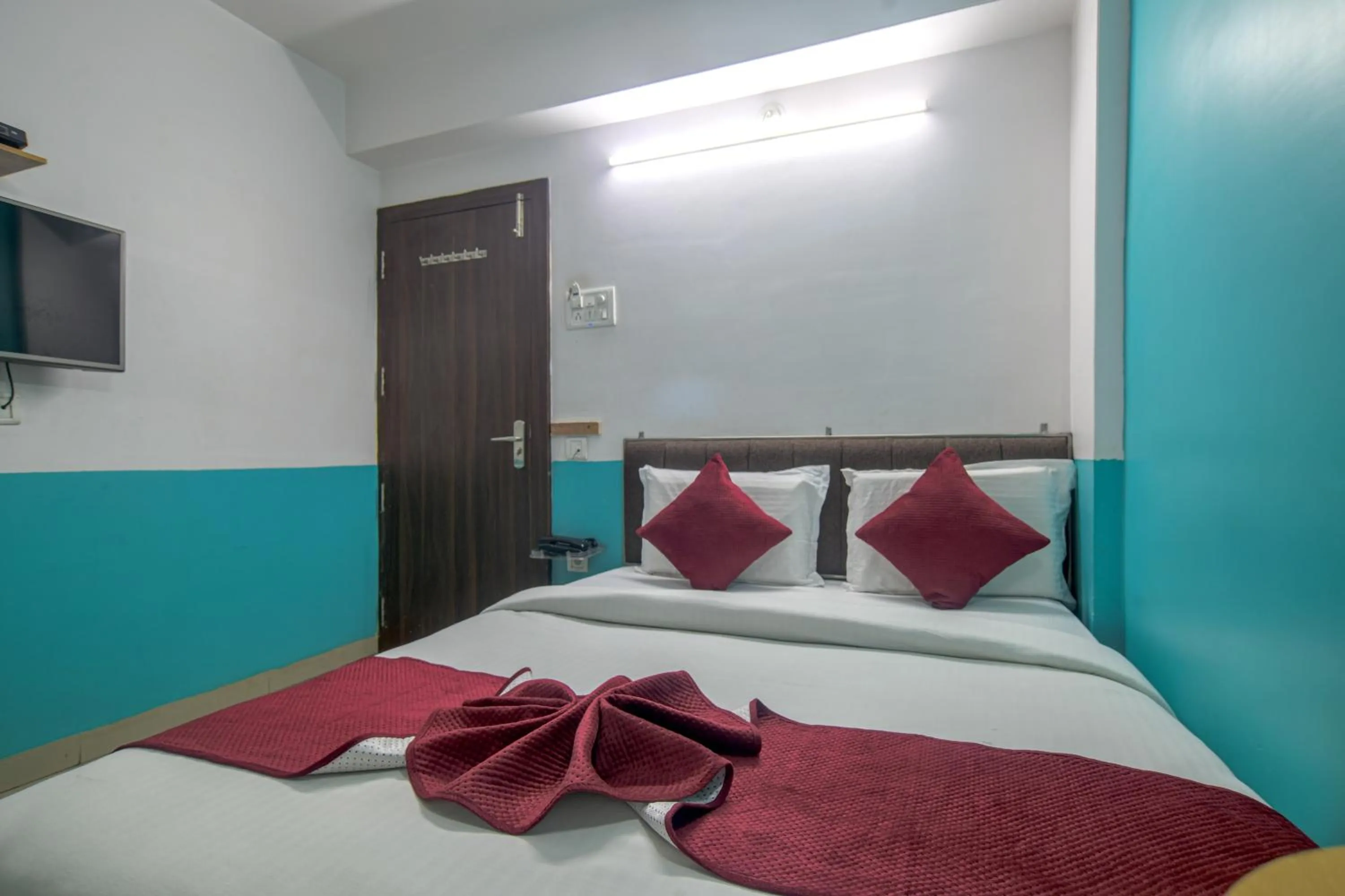 Superior Double Room in Hotel Satyug Inn
