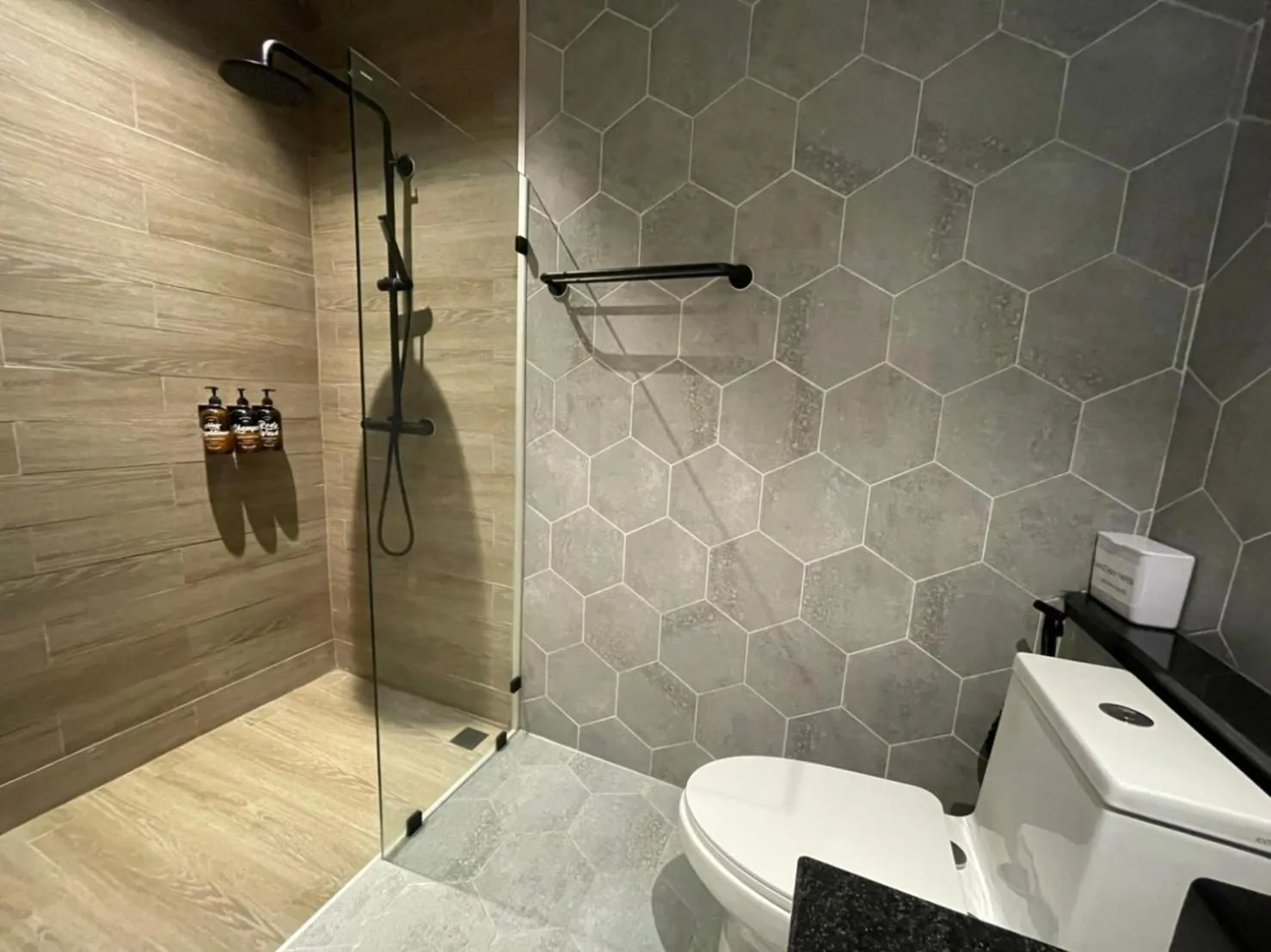 Standard Twin Room in M2 Hotel Waterside