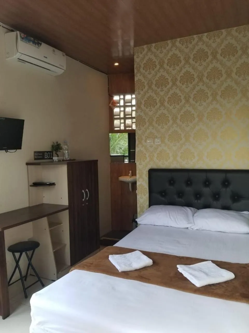 Queen Room - single occupancy in EDUTAMA Homestay Syariah