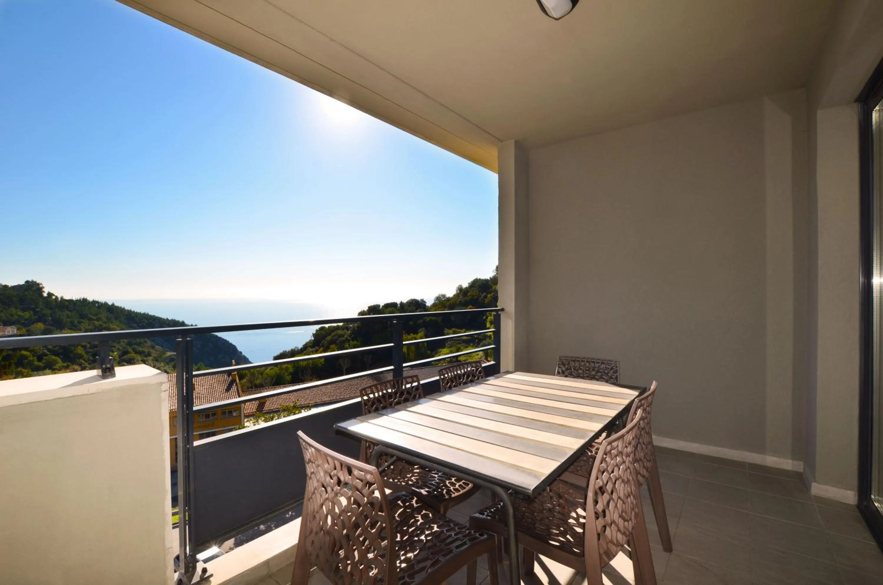 Superior Suite with Sea View in La Perle d'Eze - Aparthotel