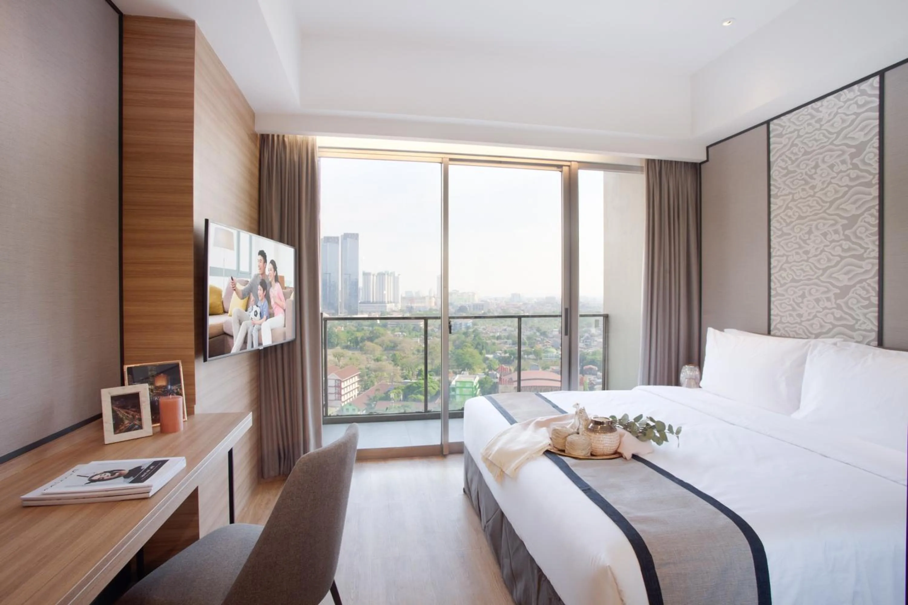 Studio Premier King Room in Somerset Sudirman Jakarta