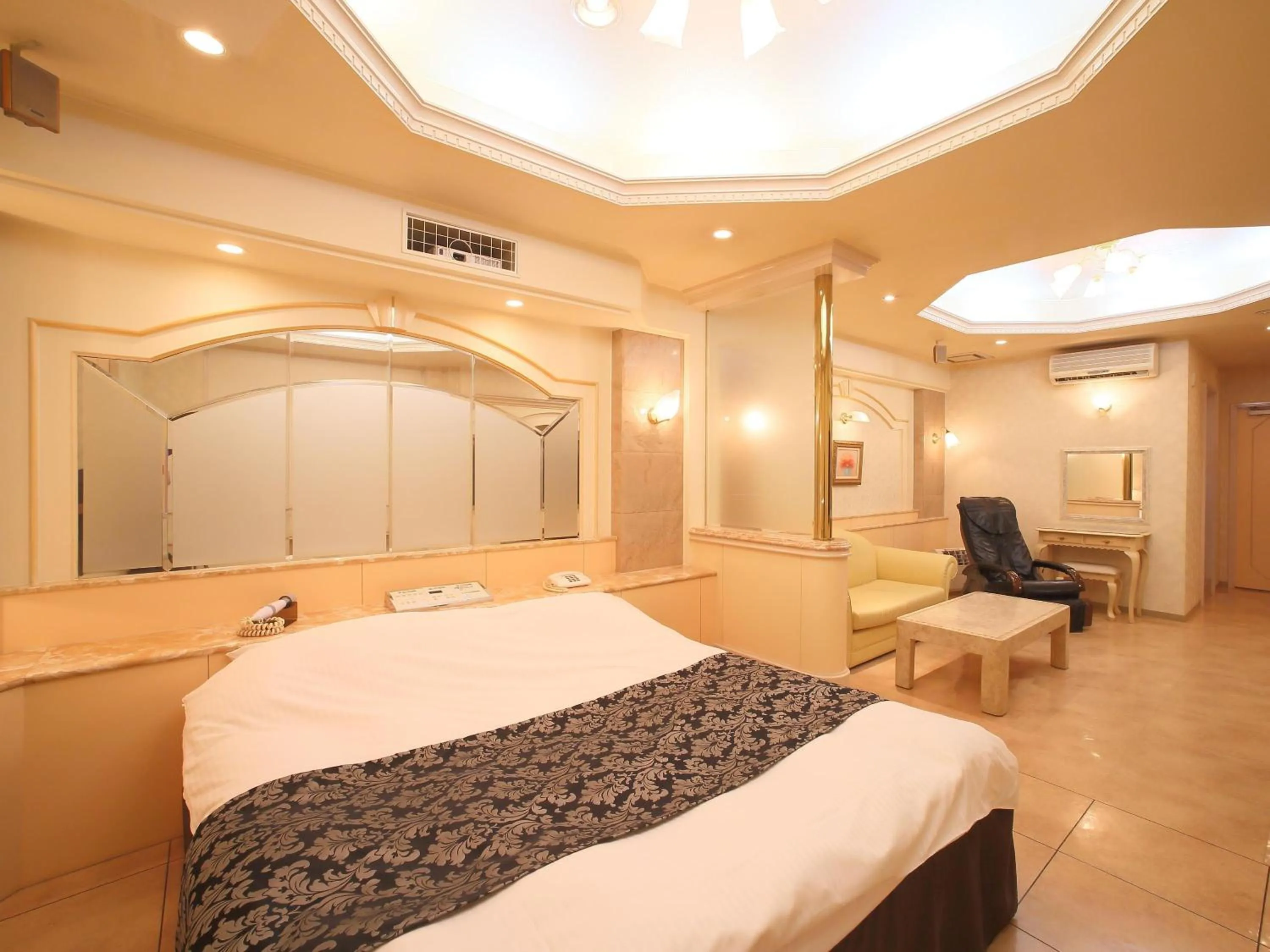 King Room in Hotel Fine Garden Senboku