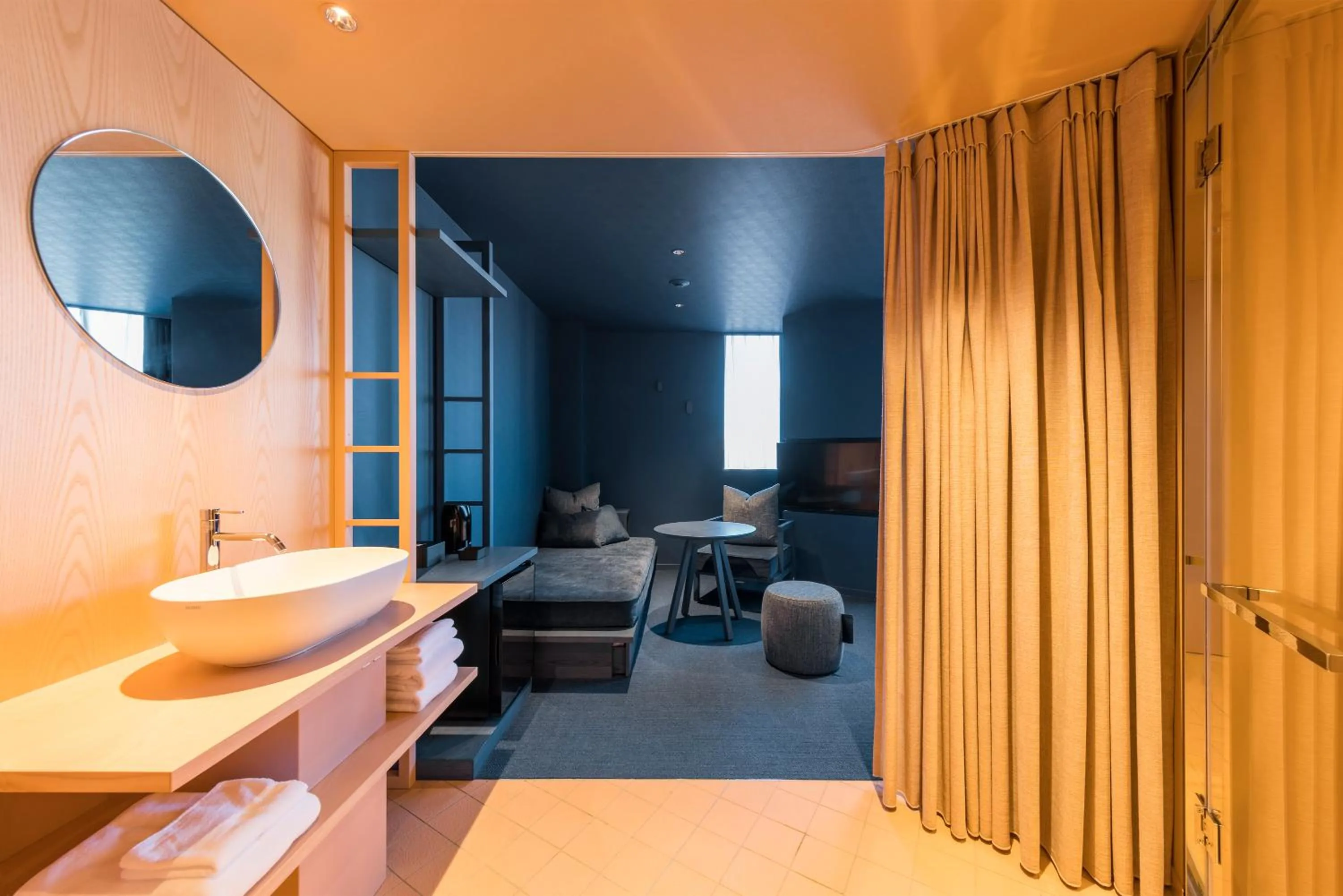 【dark blue】Premier Loft Room in toggle hotel suidobashi TOKYO