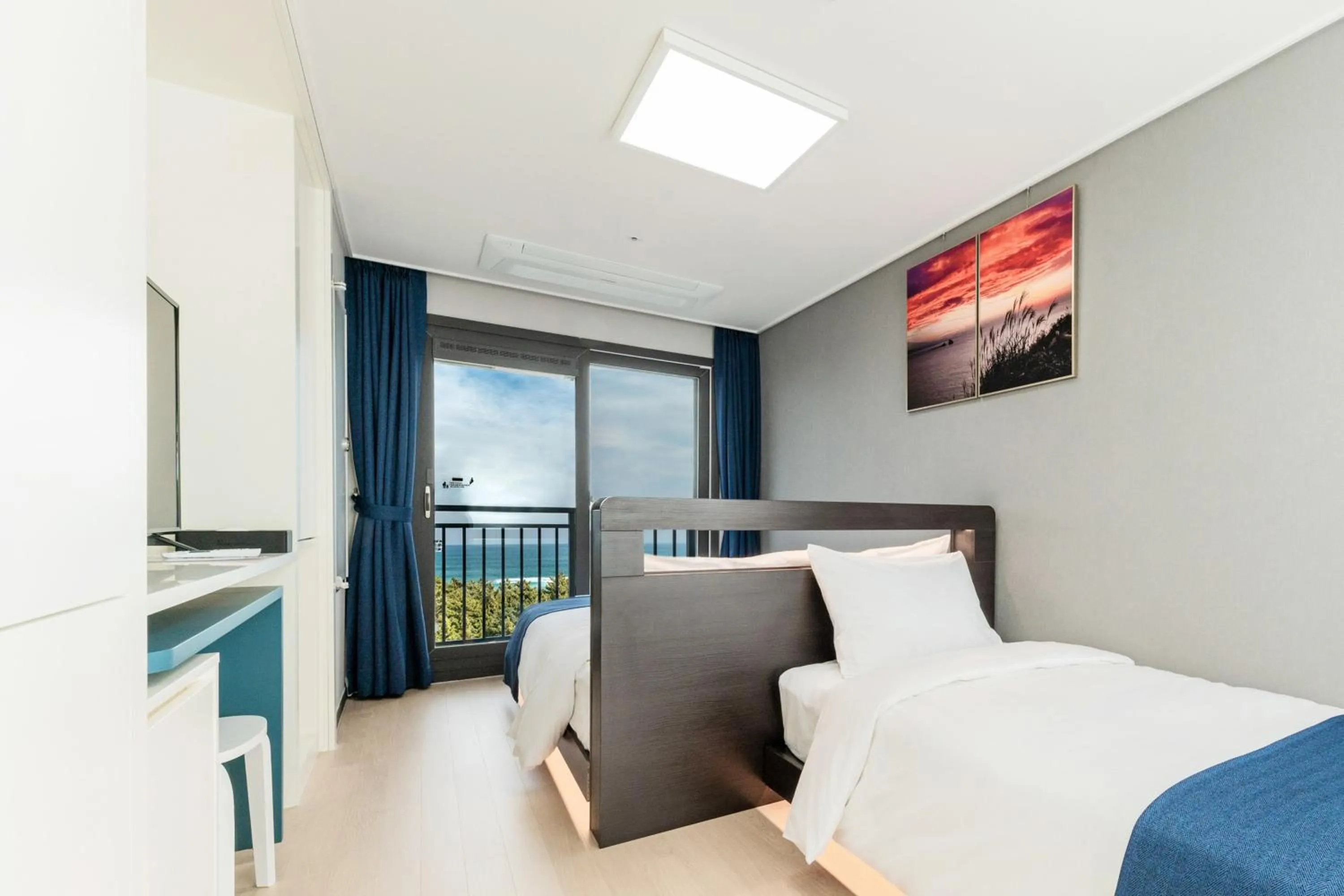 Family Room with Sea View in Risen Ocean Park Hotel