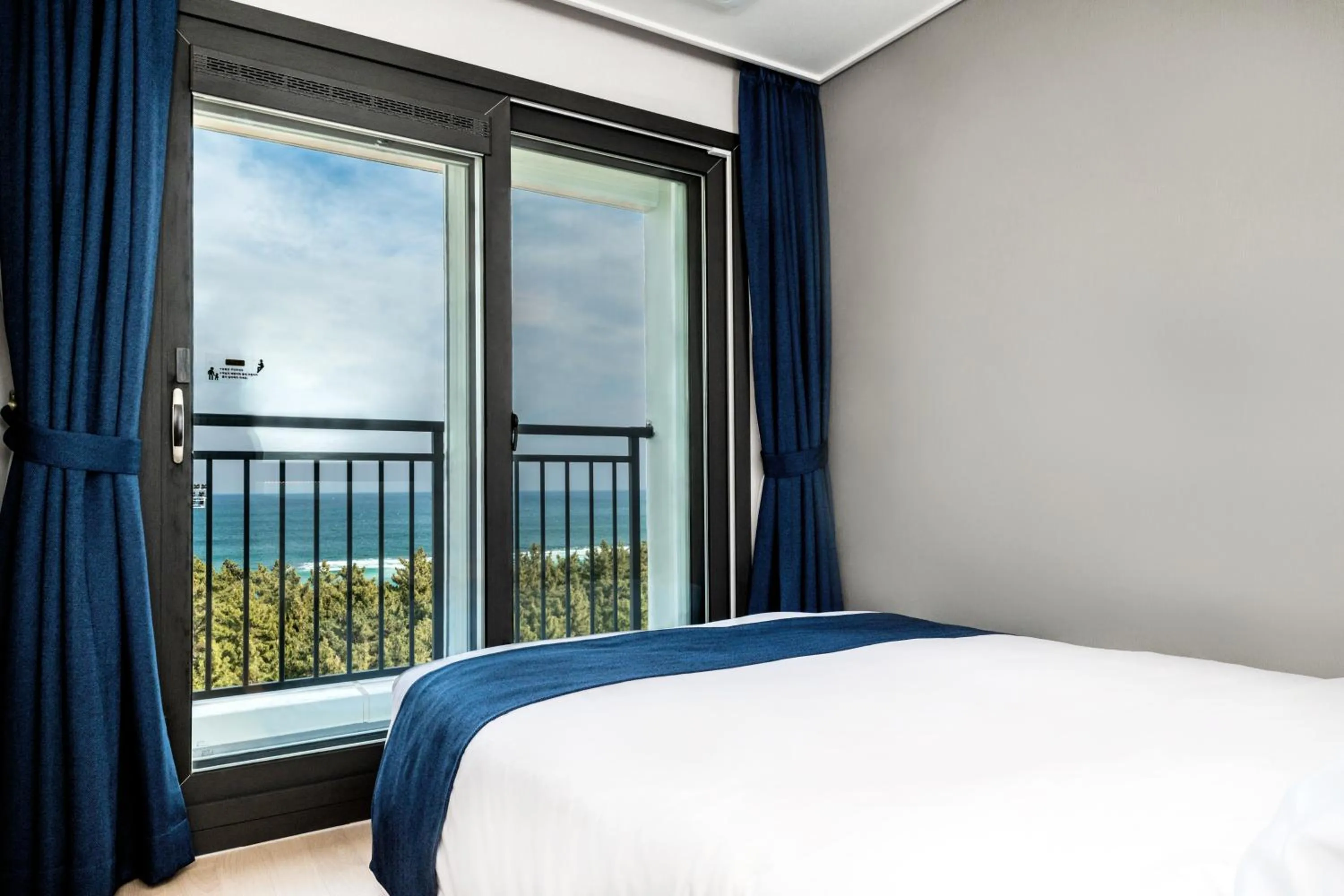 Deluxe Double Room with Sea View in Risen Ocean Park Hotel