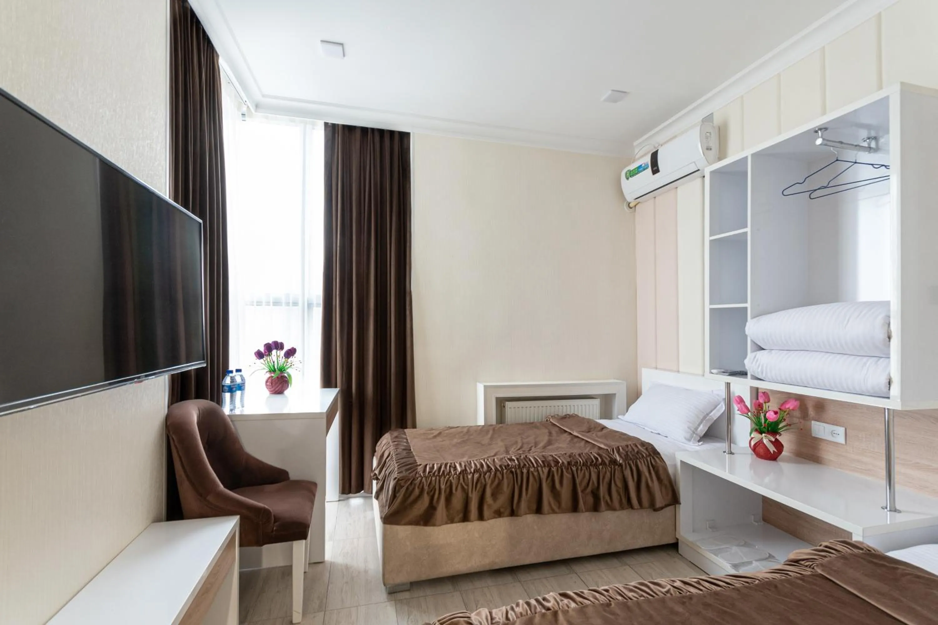 Budget Twin Room - single occupancy in Tantana Hotel