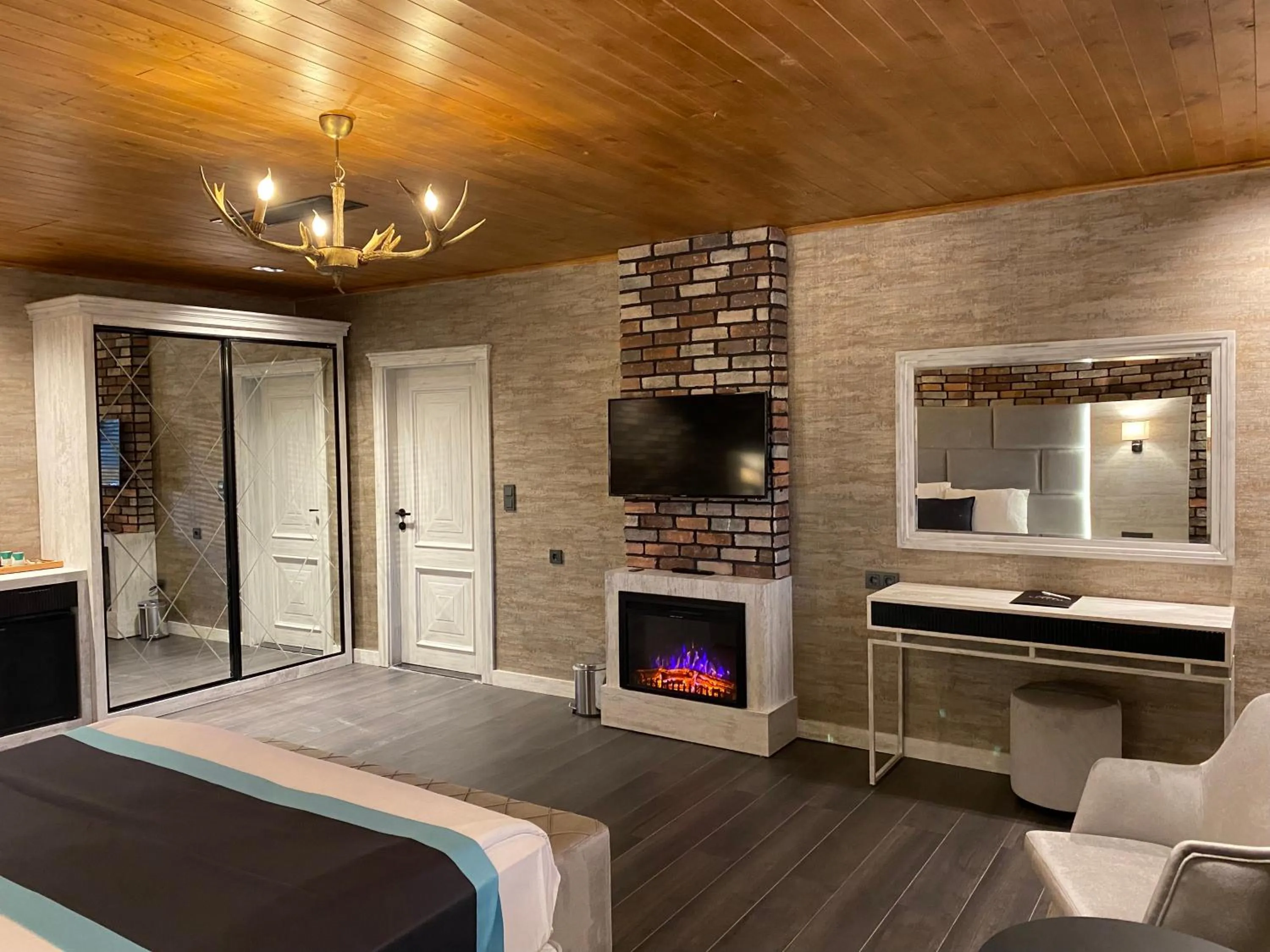 King Room - single occupancy in Elifim Resort Hotel