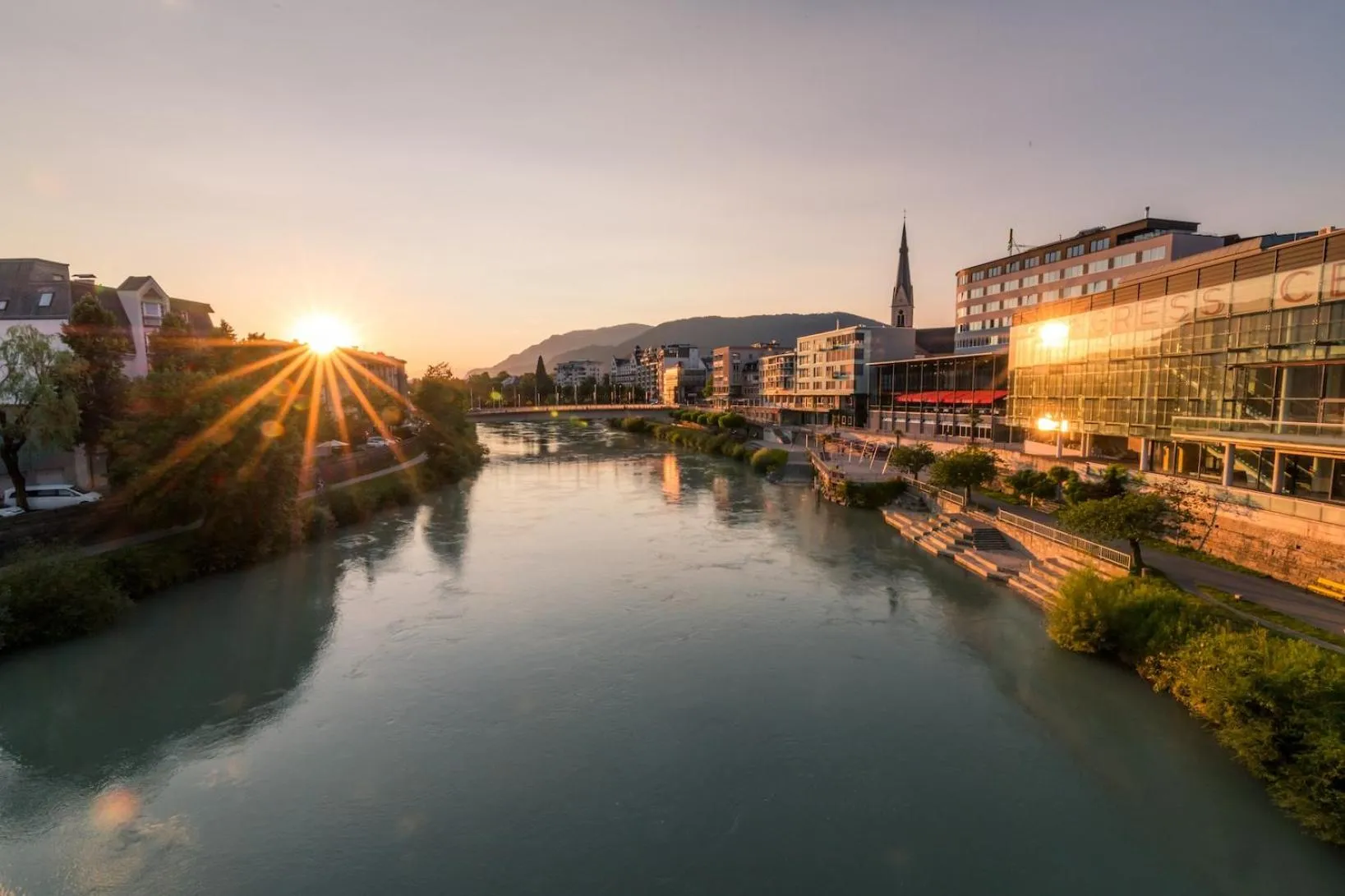 Premium King Room with River View in voco Villach by IHG