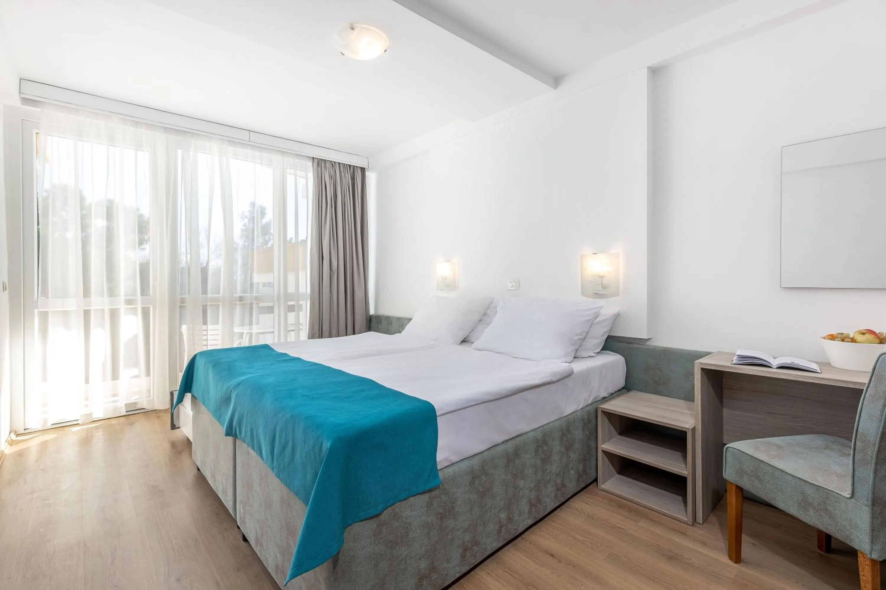 Twin Room with Extra Bed - single occupancy in Paviljoni Slaven