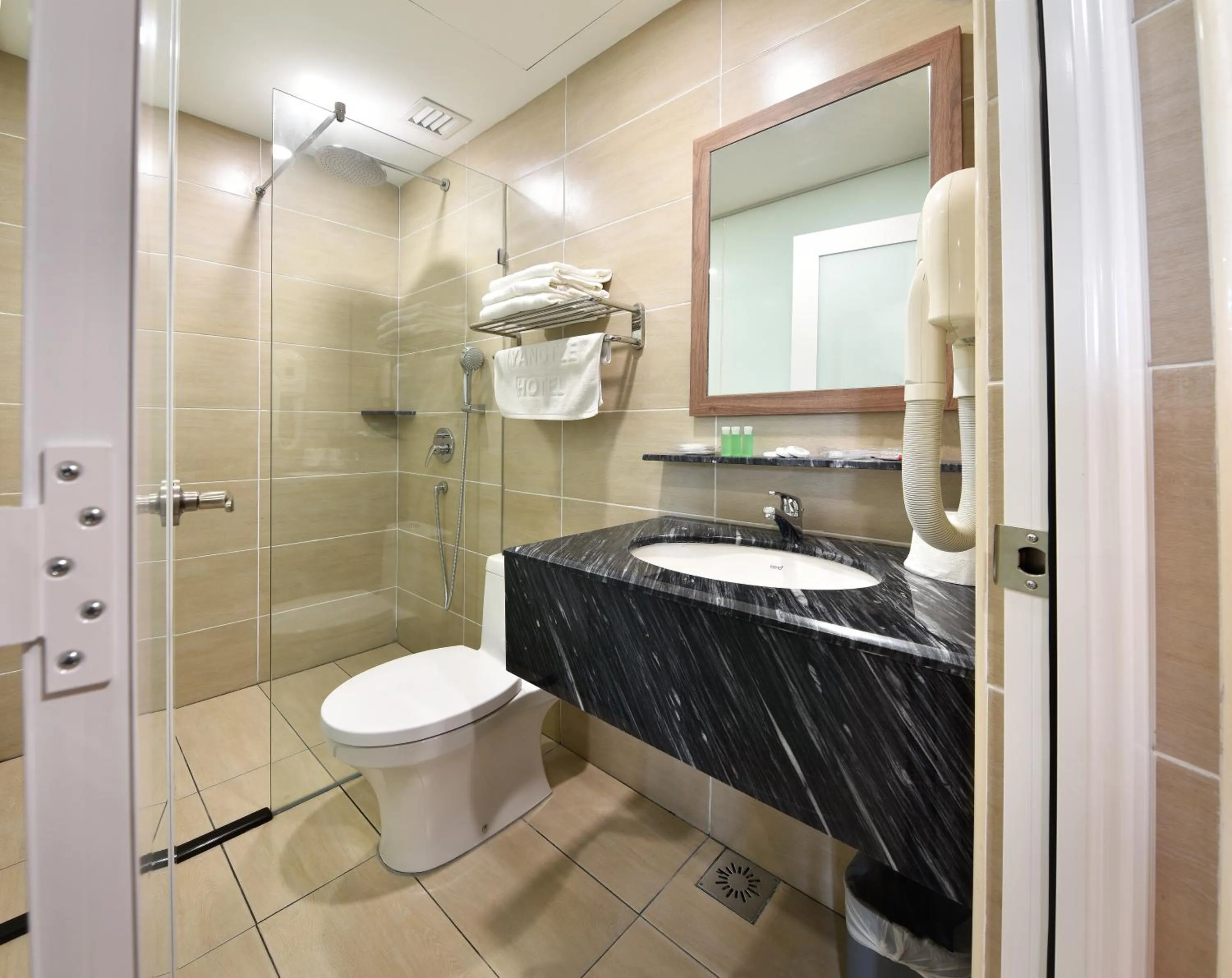 Family Suite in YANGTZE HOTEL 长江酒店