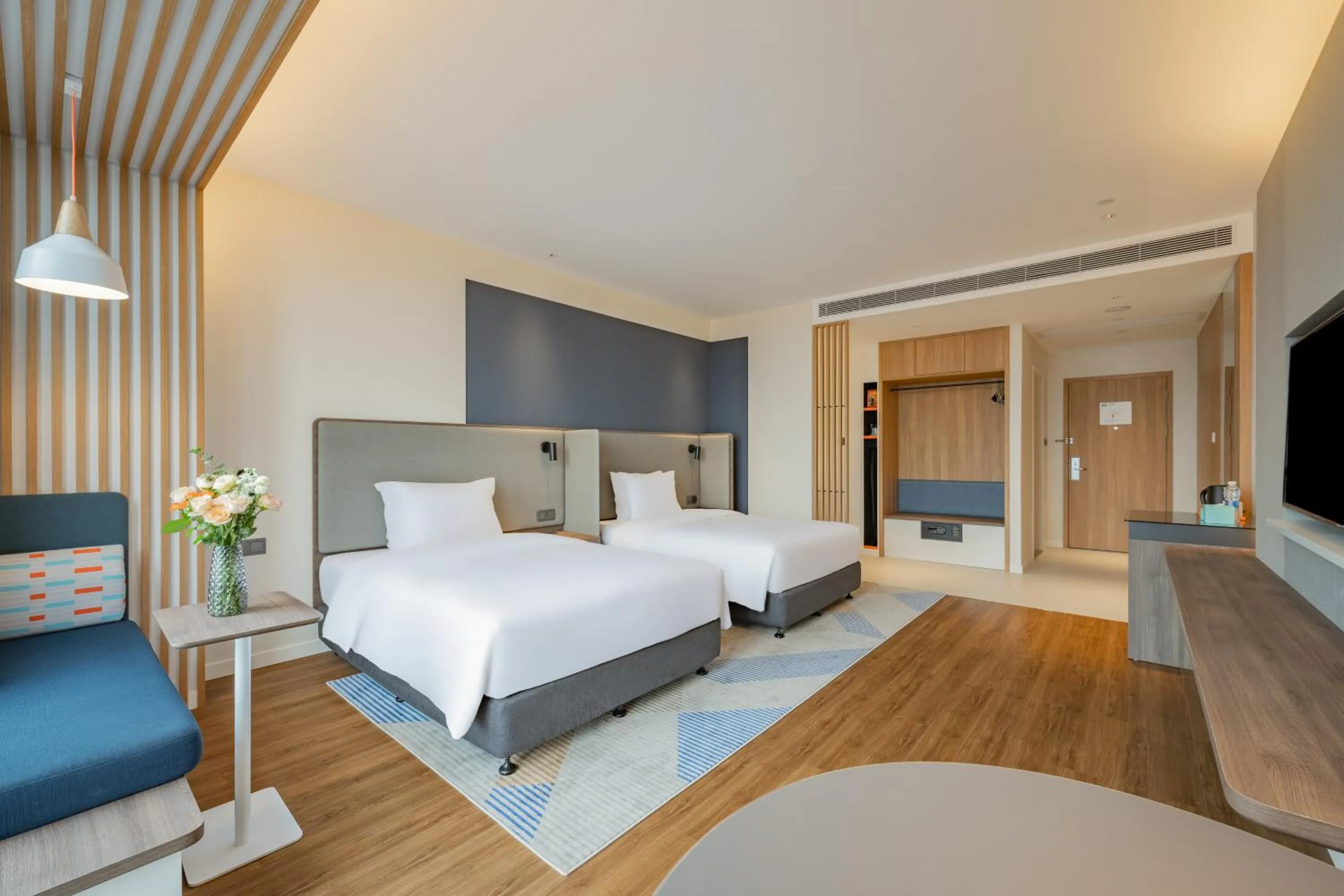 Standard Twin Room with Extra Floor Space in Holiday Inn Express Nanning Jiangnan by IHG