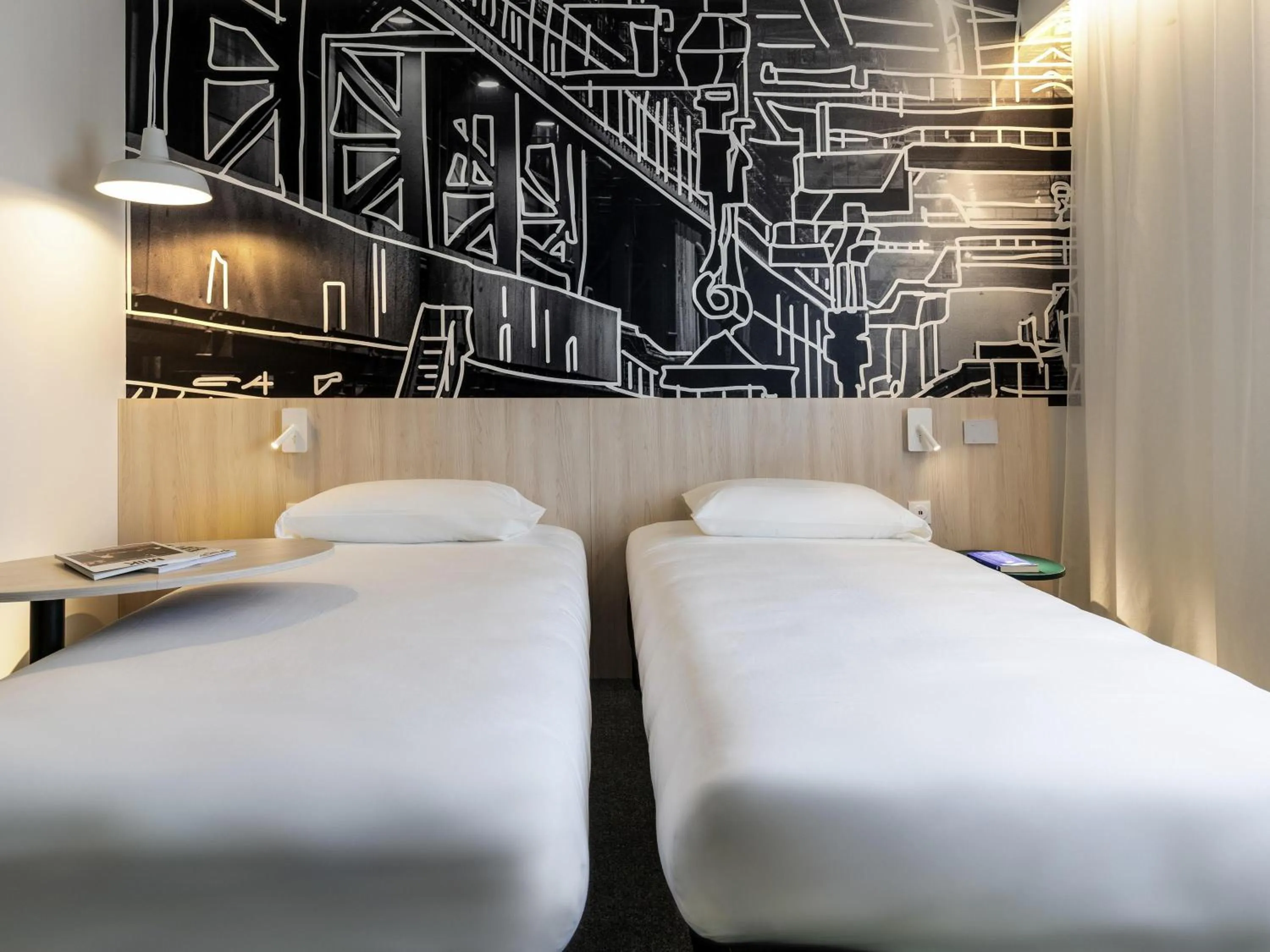 Bedroom, Bed in ibis Styles Limoges Centre