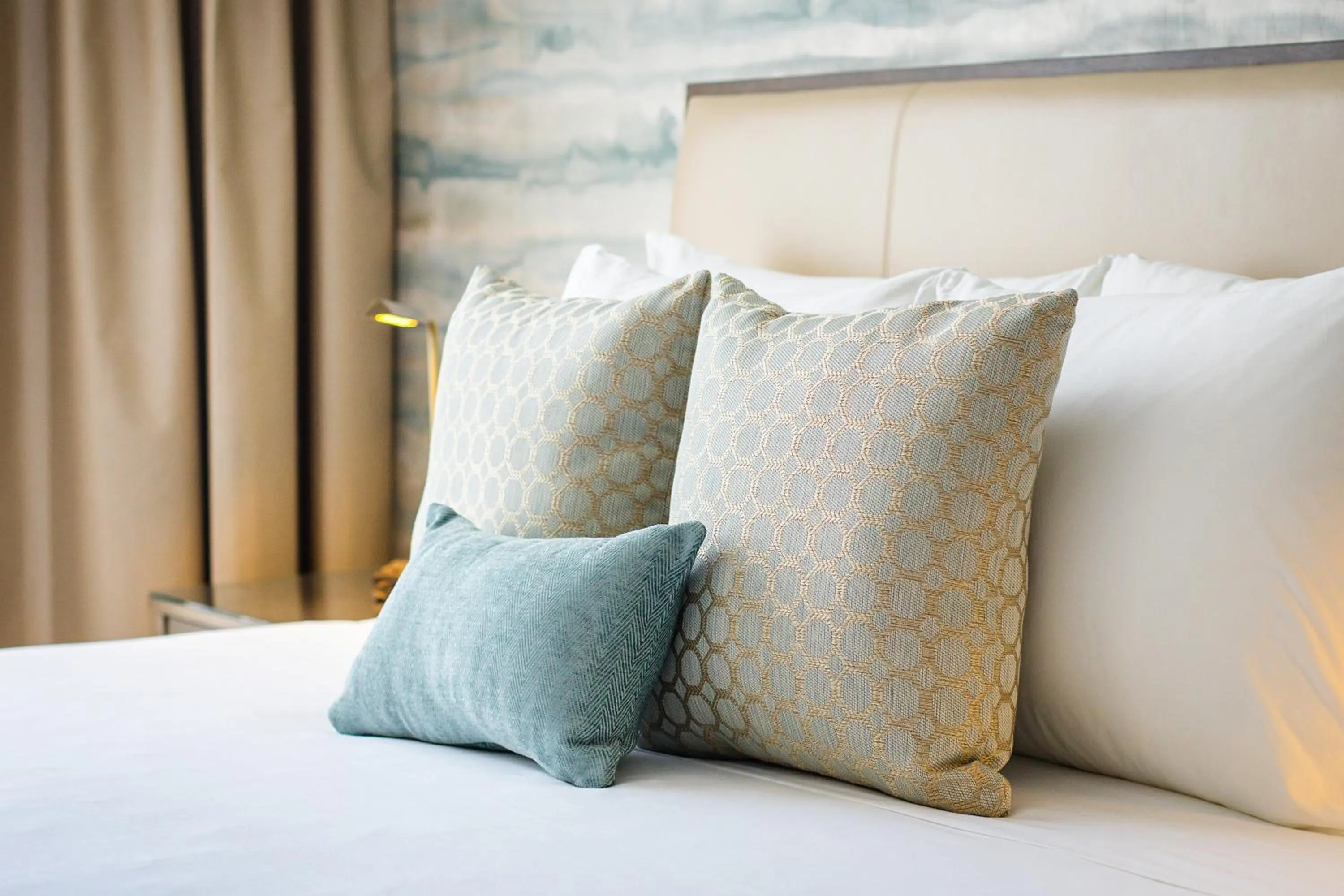 Superior 2 Queen ADA TUB with Handle Bars in Iberostar Waves Miami Beach