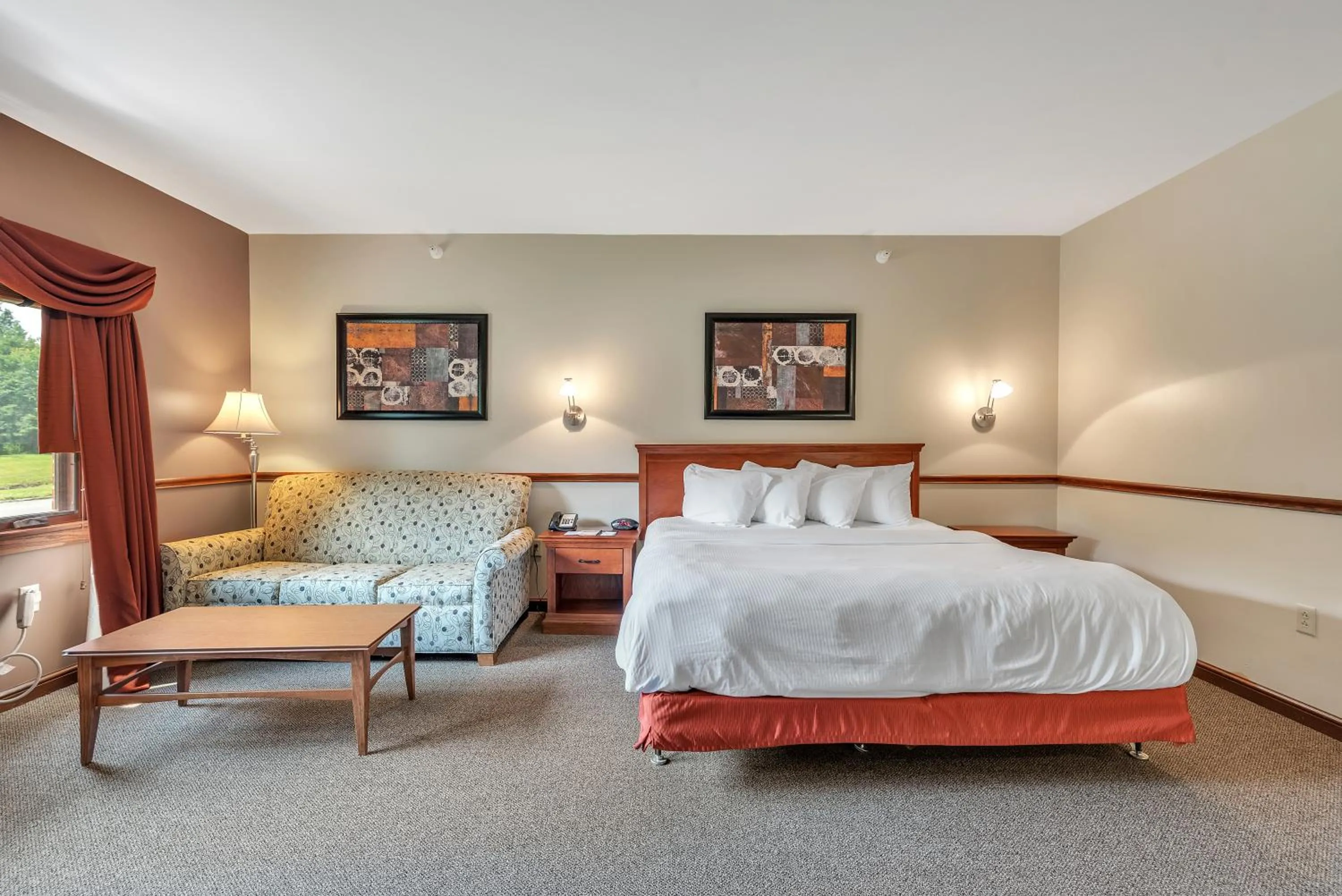 King Room in The Inn at Ohio Northern University