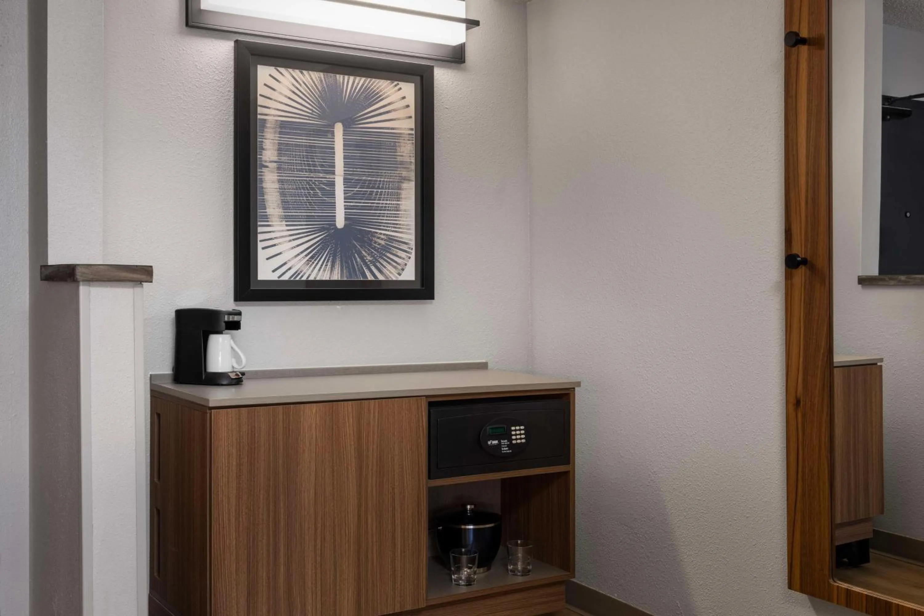 King Room with Sofa Bed - High Floor in Hyatt Place Orlando Airport