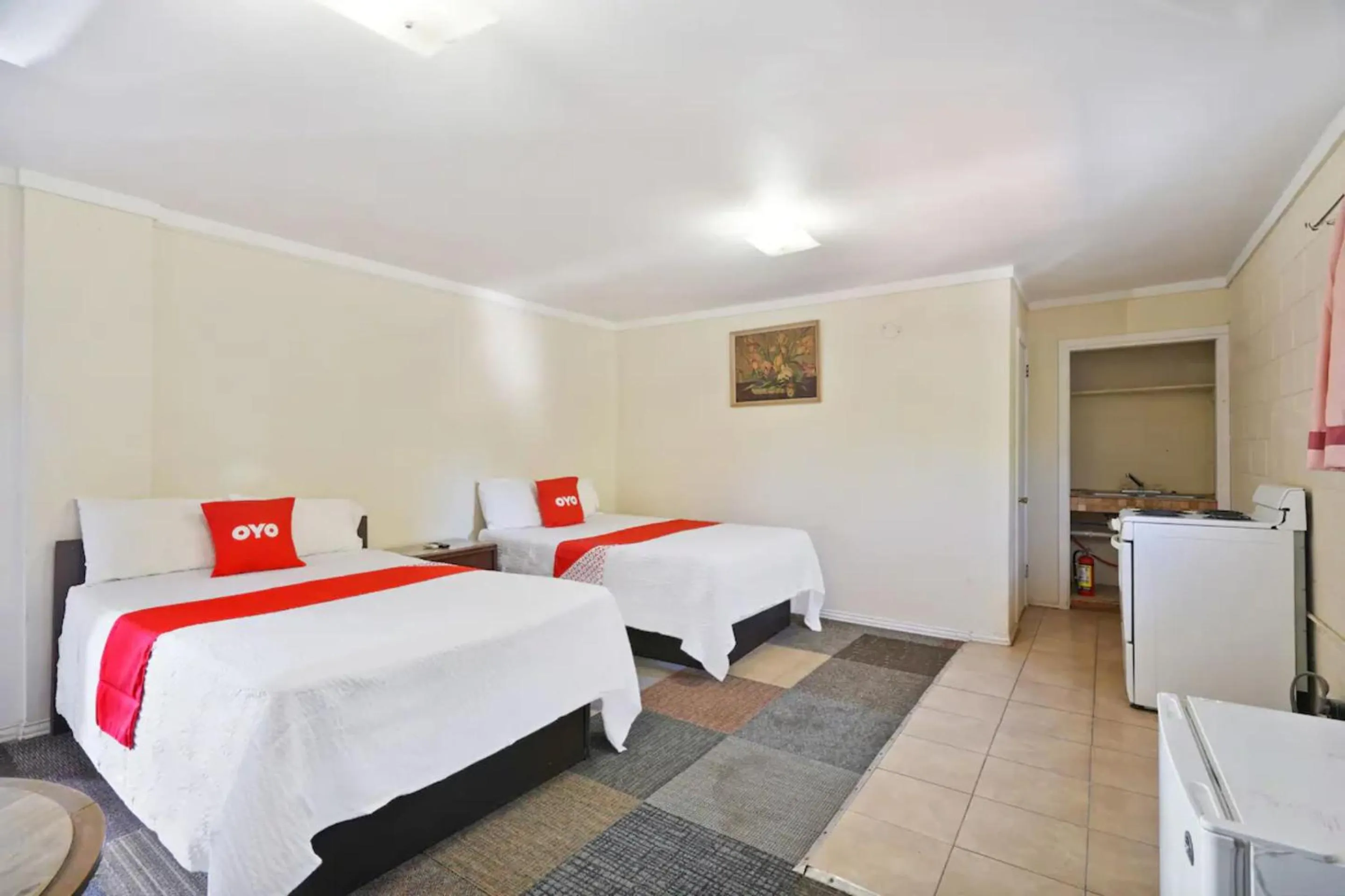 2 Full Beds with Kitchenette	 in OYO Alpine TX near Big Bend National Park