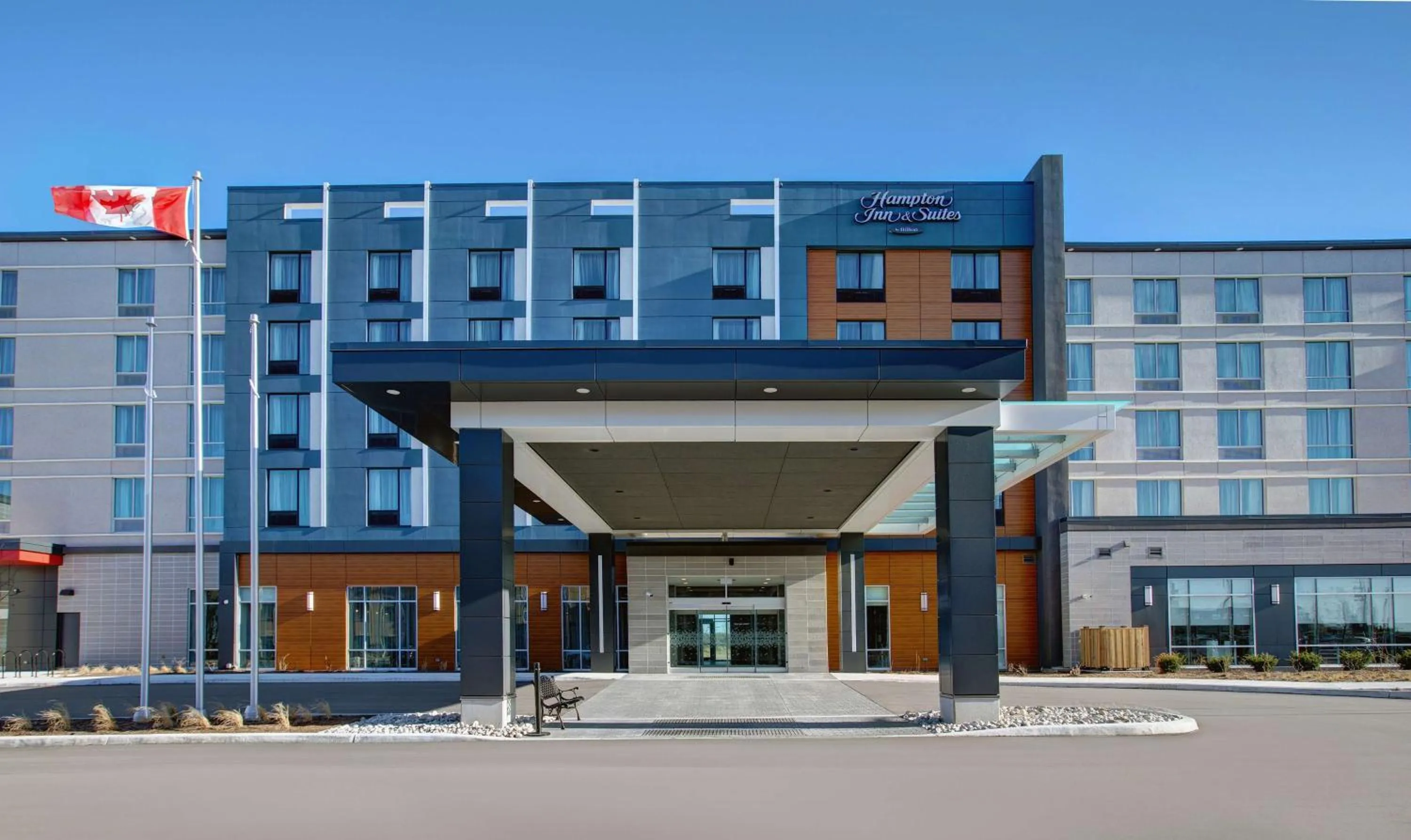 Property building in Hampton Inn & Suites By Hilton Waterloo St. Jacobs