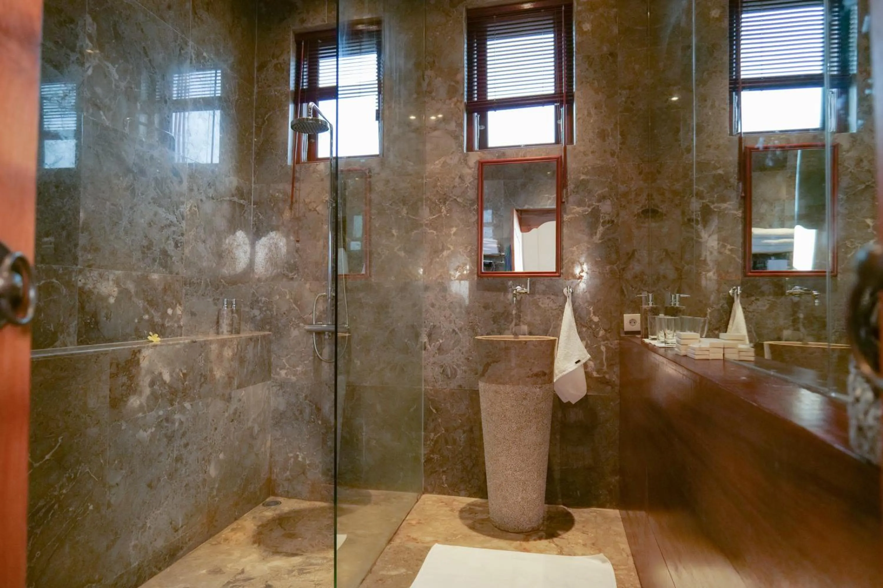 Shower in Gayatri