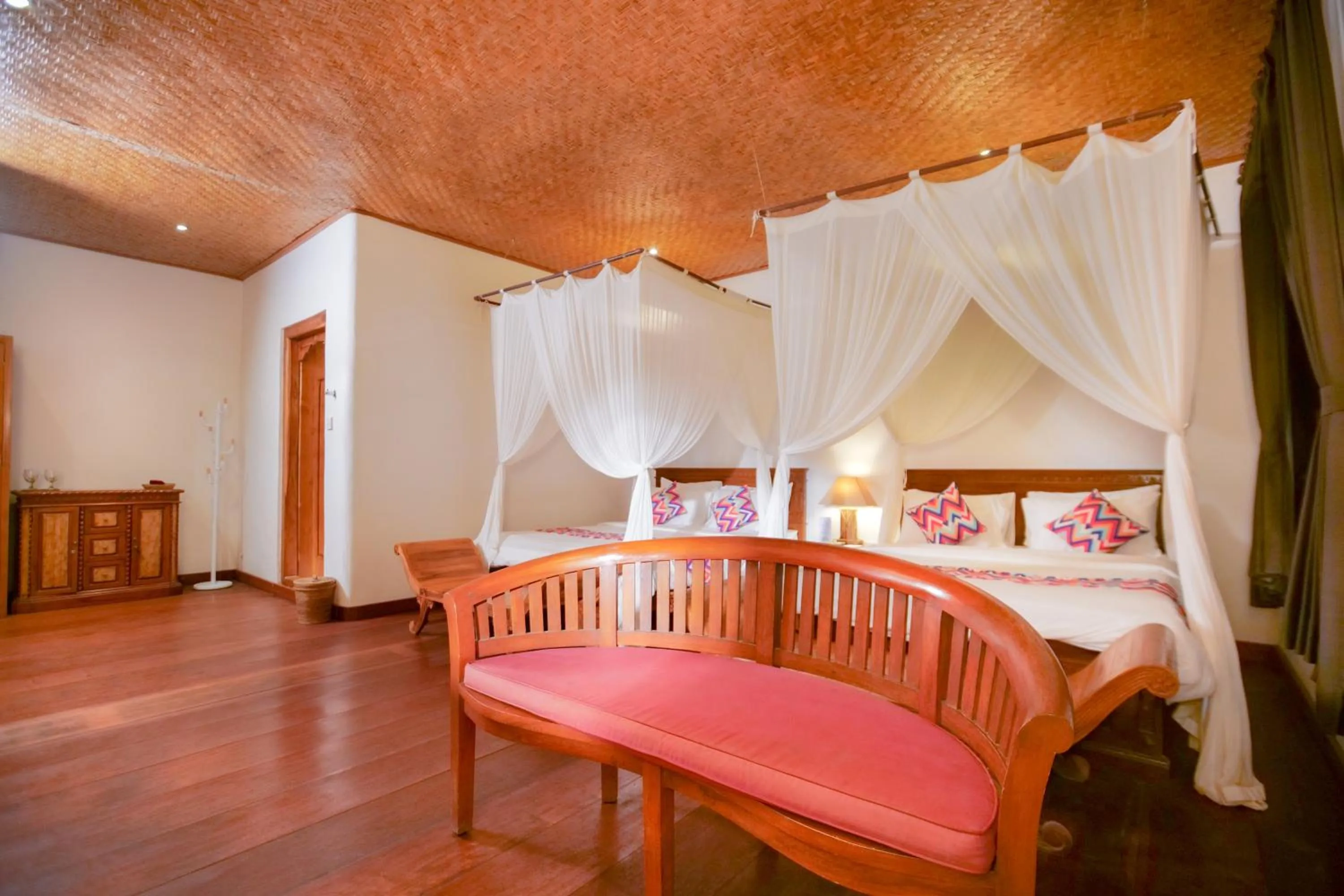 Bed in Gayatri